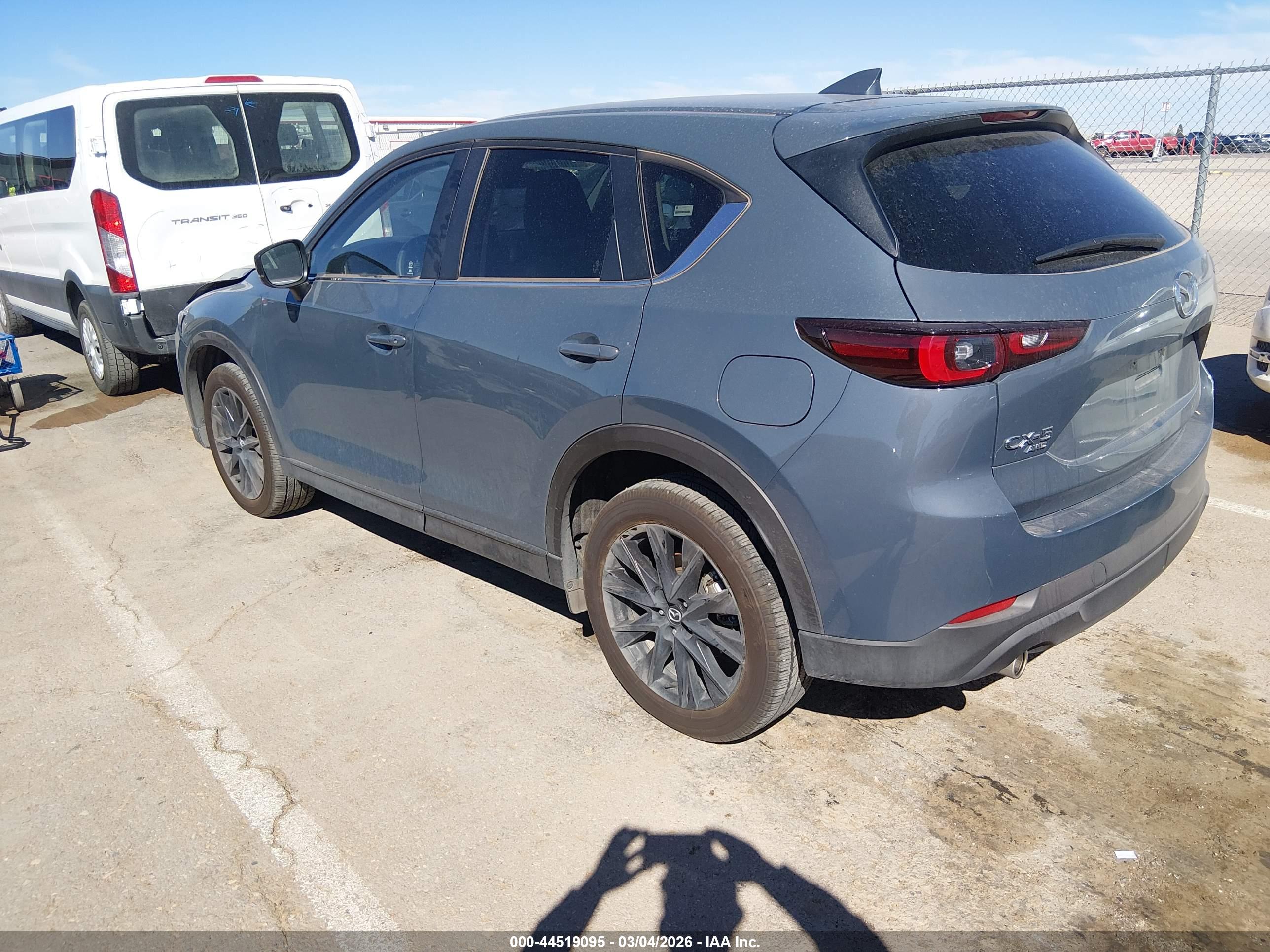 MAZDA CX-5 image 3