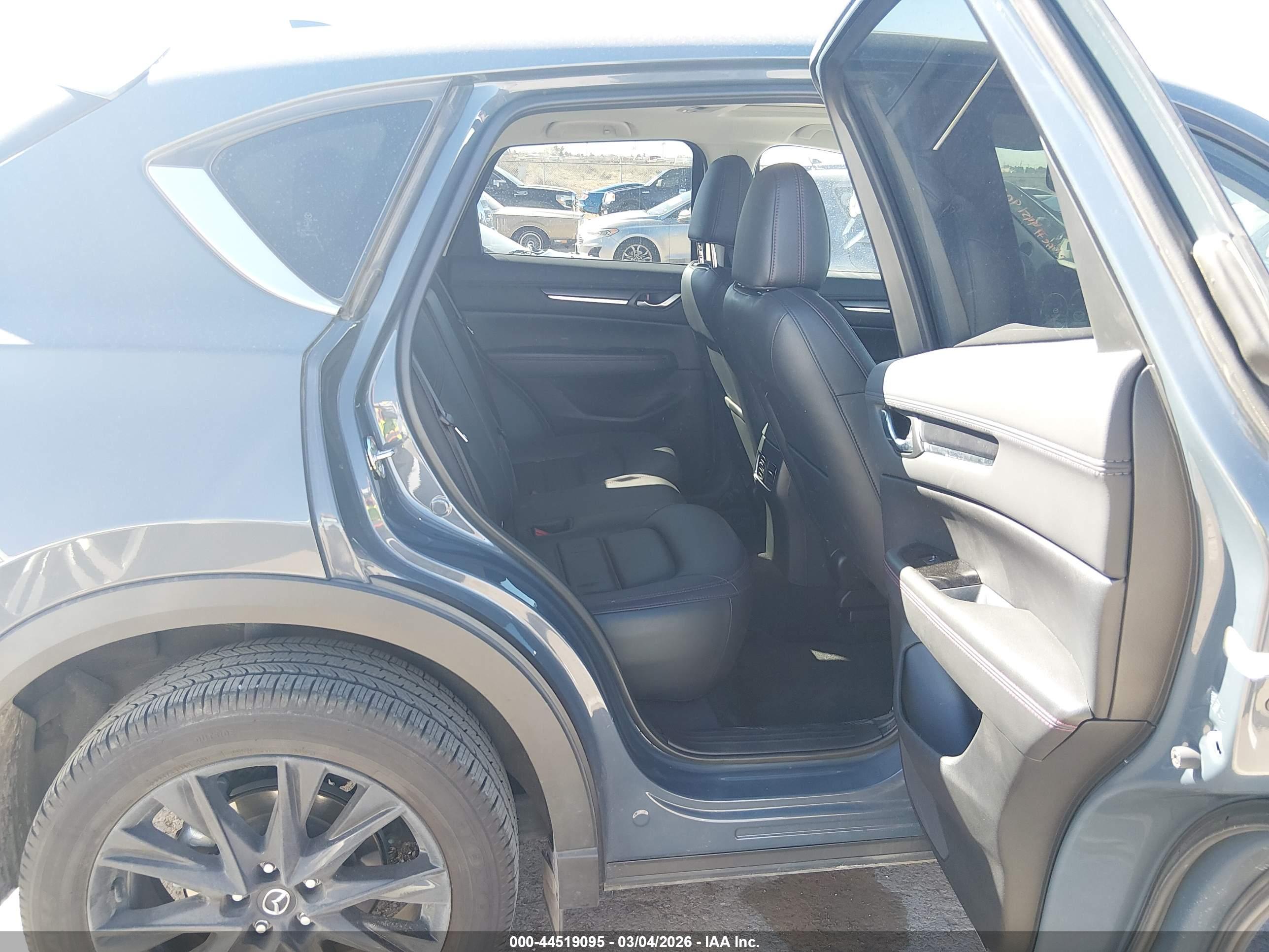 MAZDA CX-5 image 8