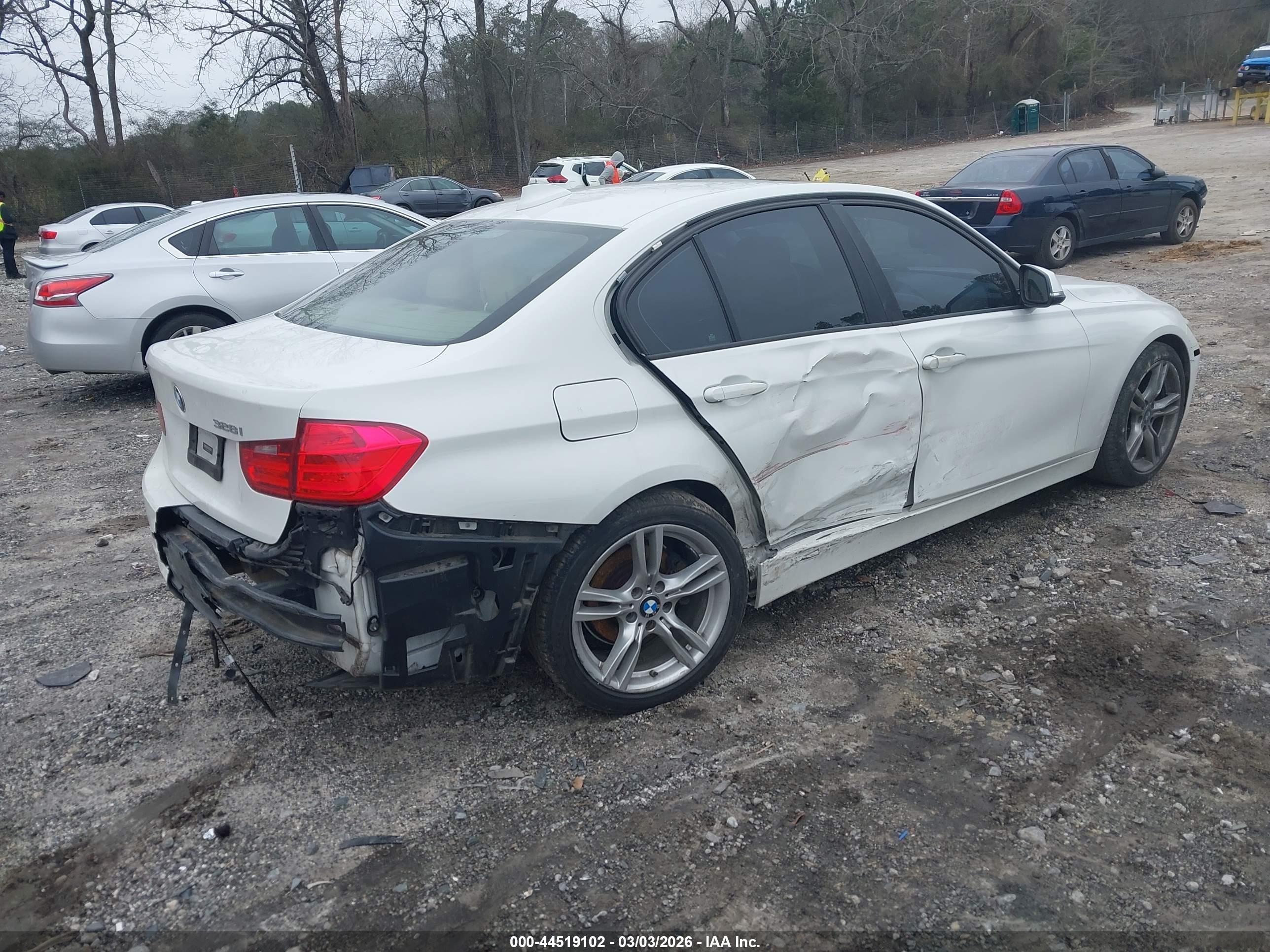 BMW 328I image 4