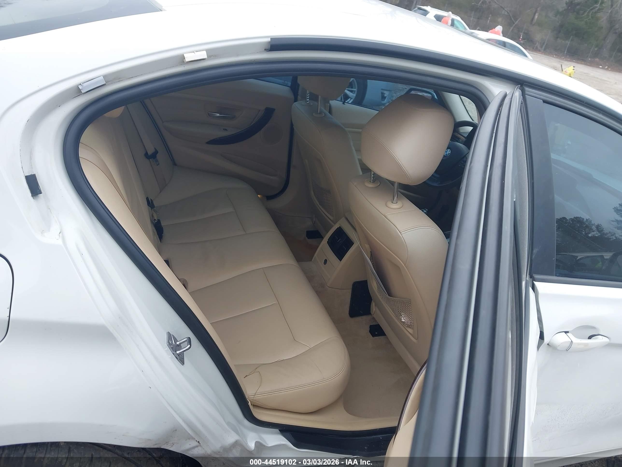 BMW 328I image 8