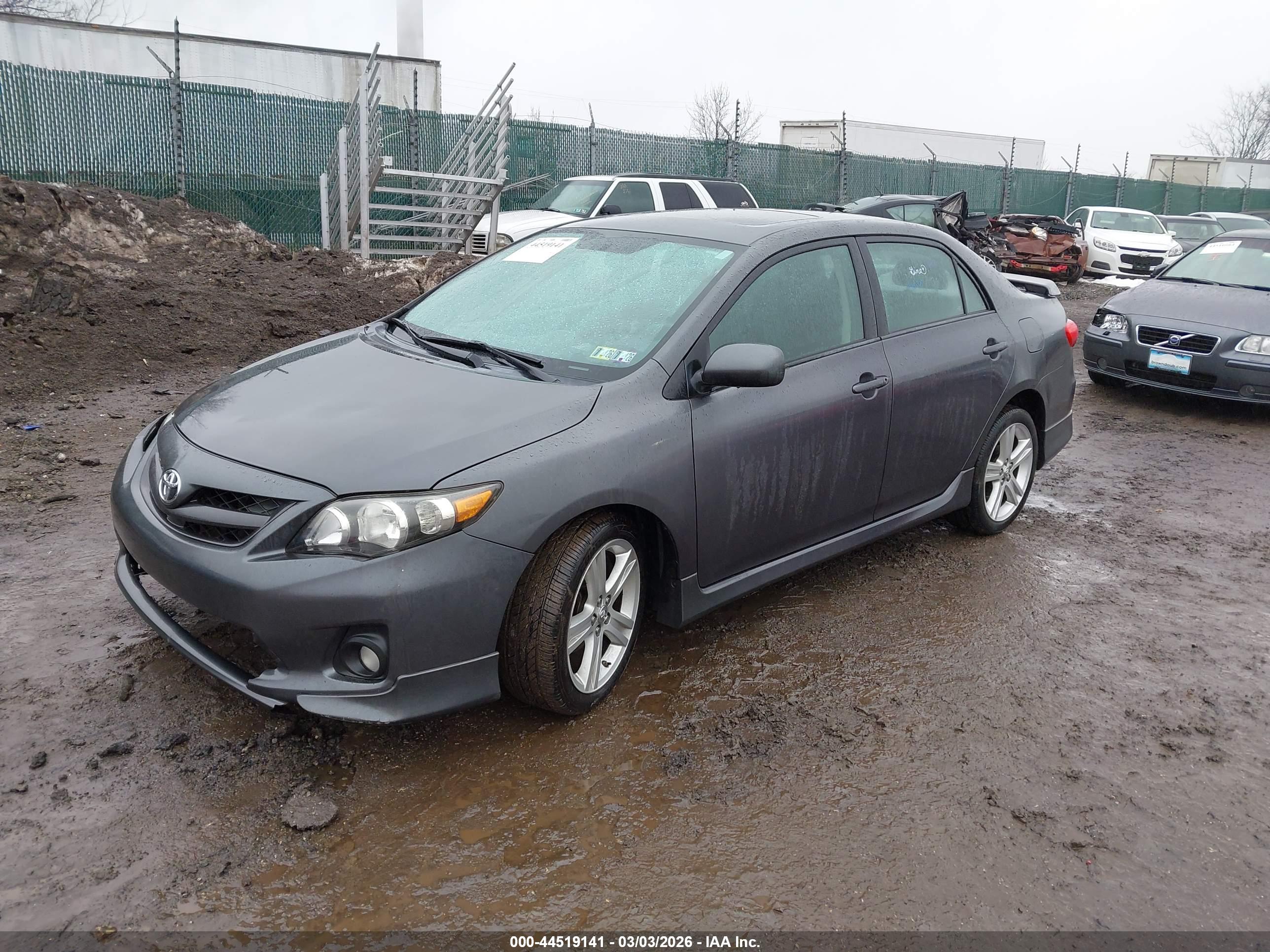 TOYOTA COROLLA image 2