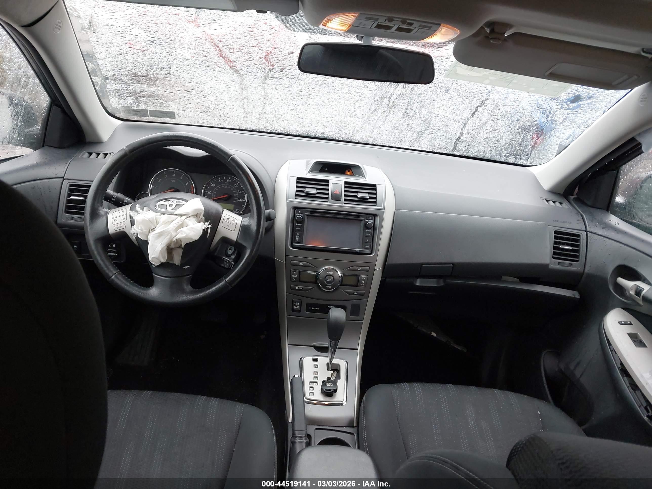 TOYOTA COROLLA image 5
