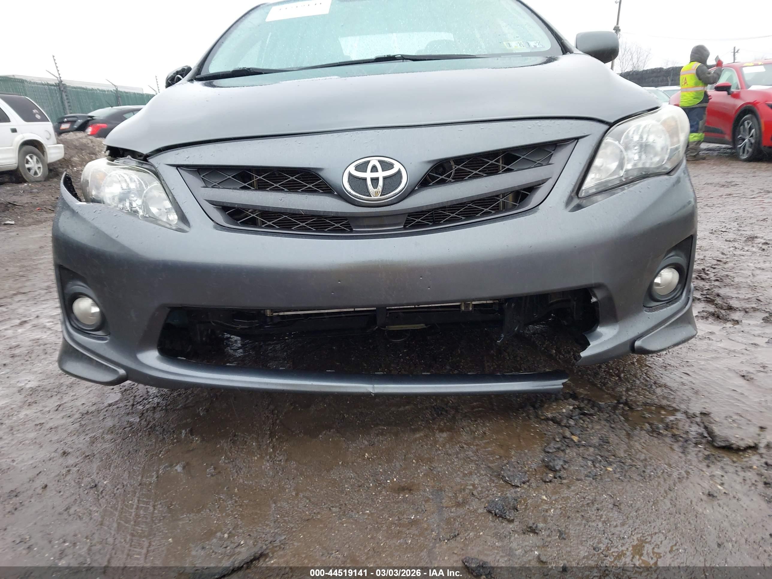 TOYOTA COROLLA image 6