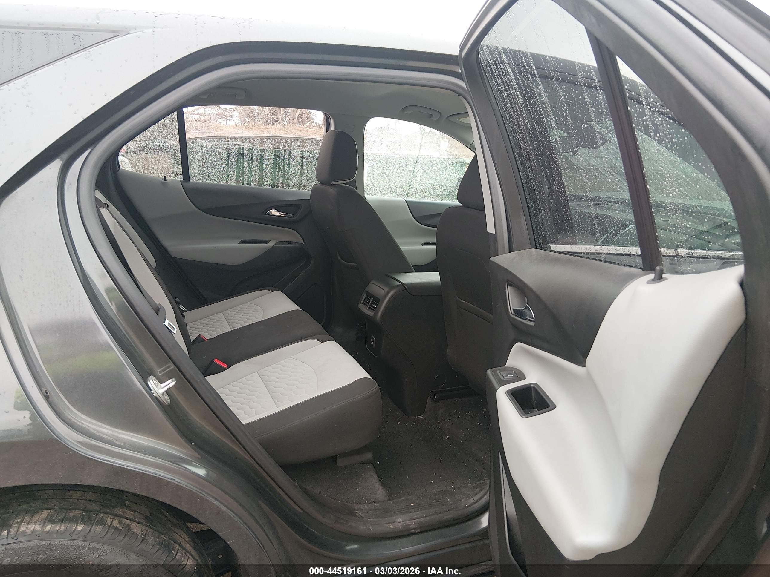 CHEVROLET EQUINOX image 8