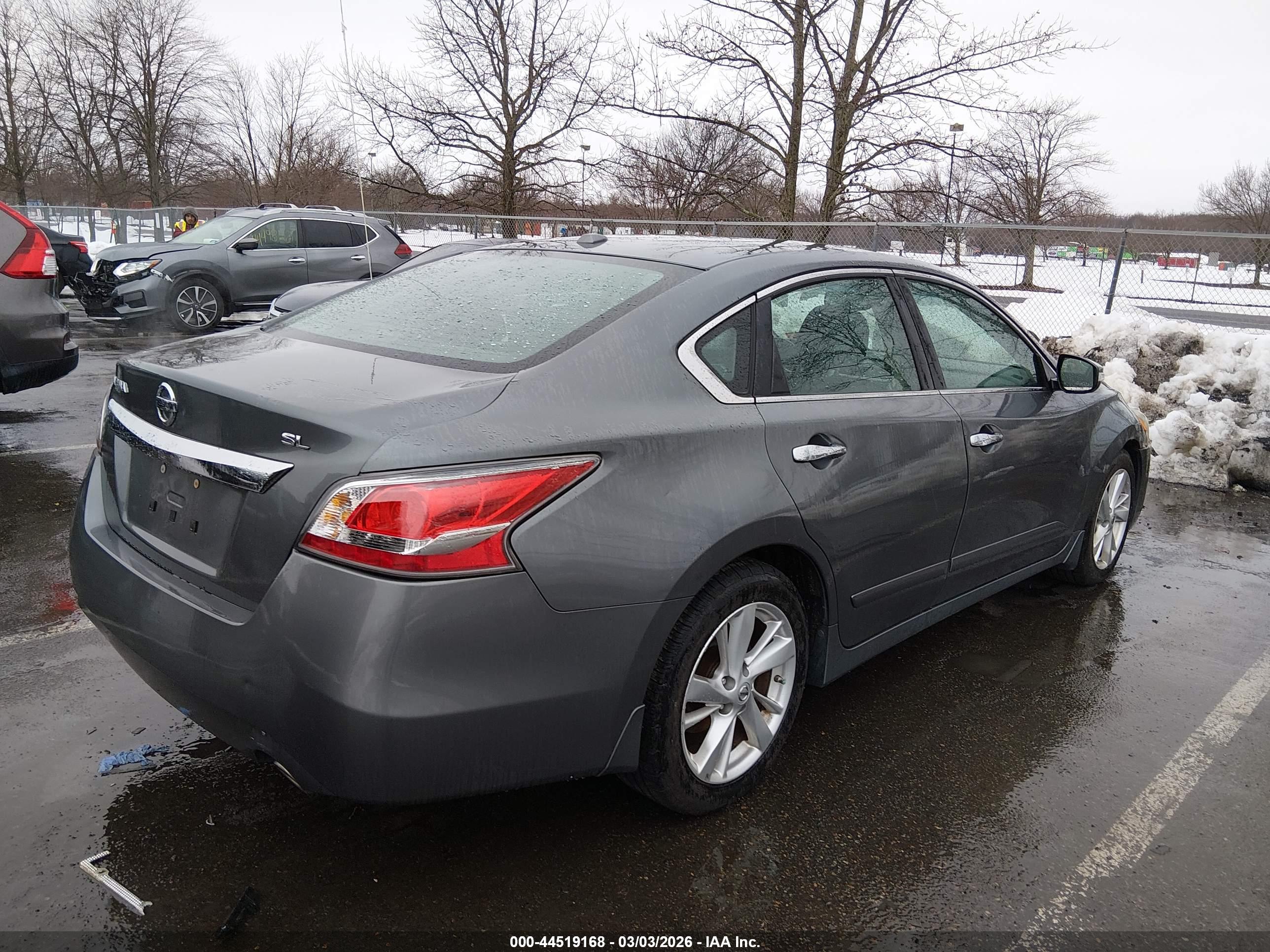 NISSAN ALTIMA image 4