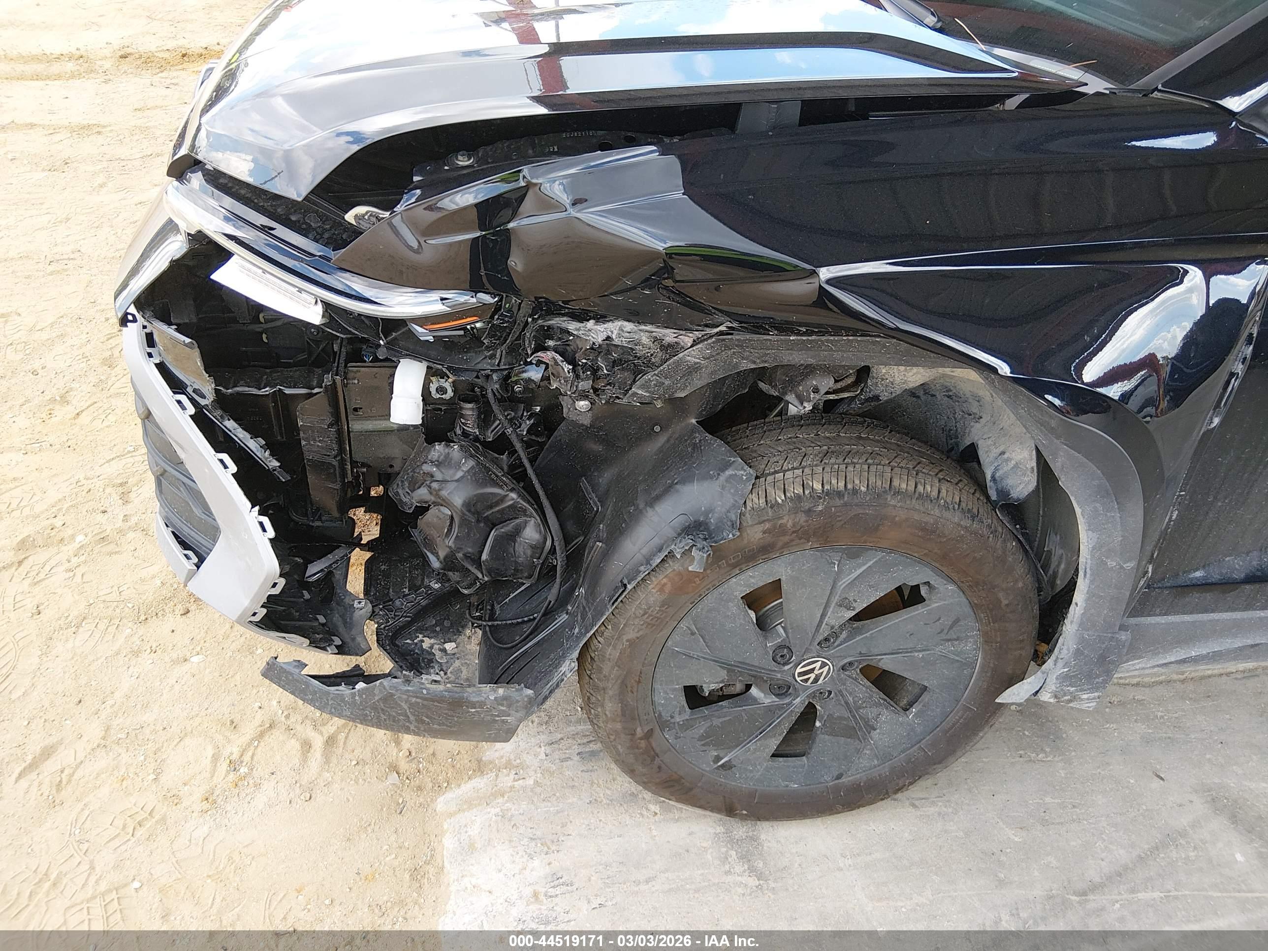 VOLKSWAGEN TAOS image 6