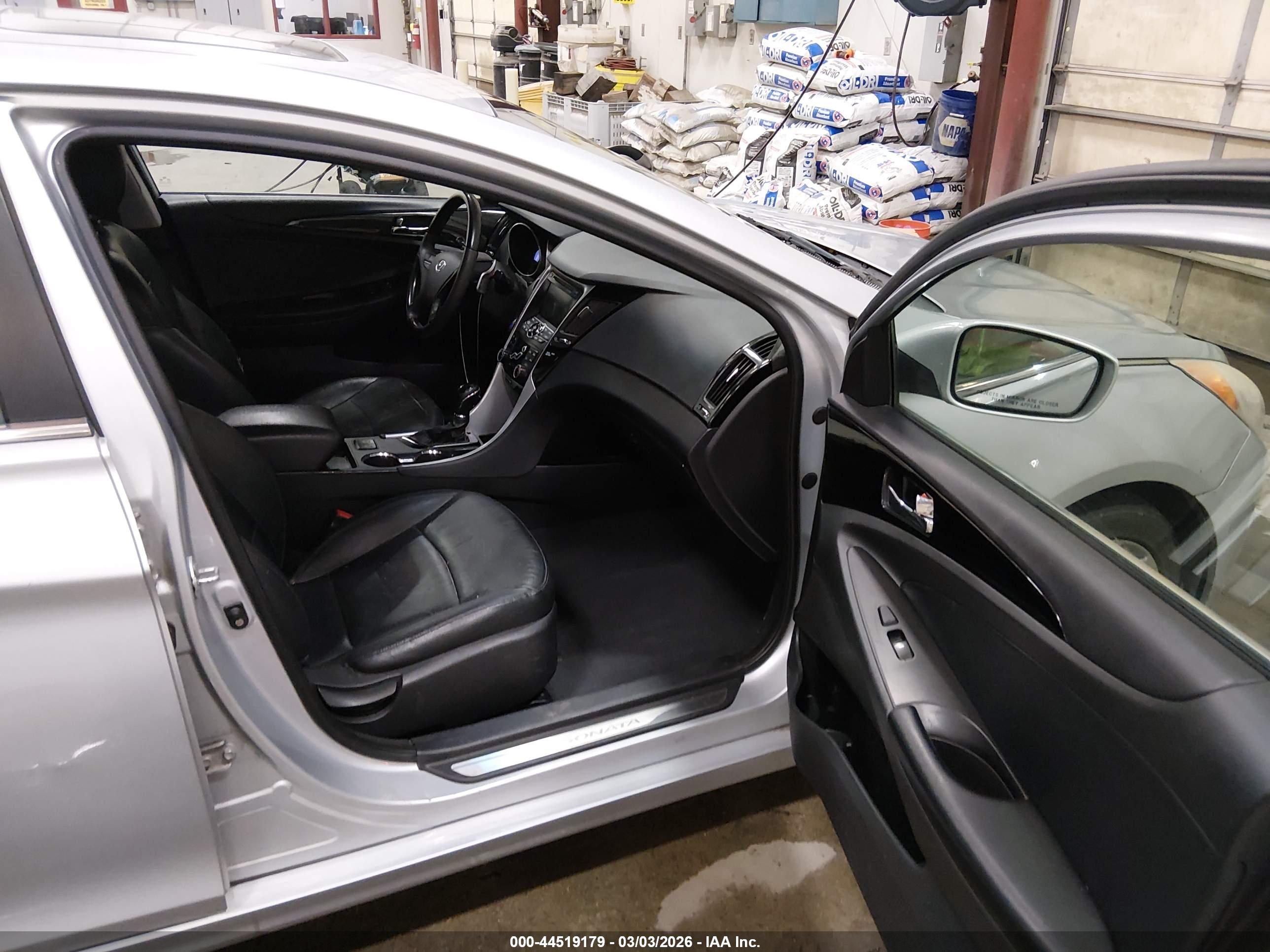 HYUNDAI SONATA image 5