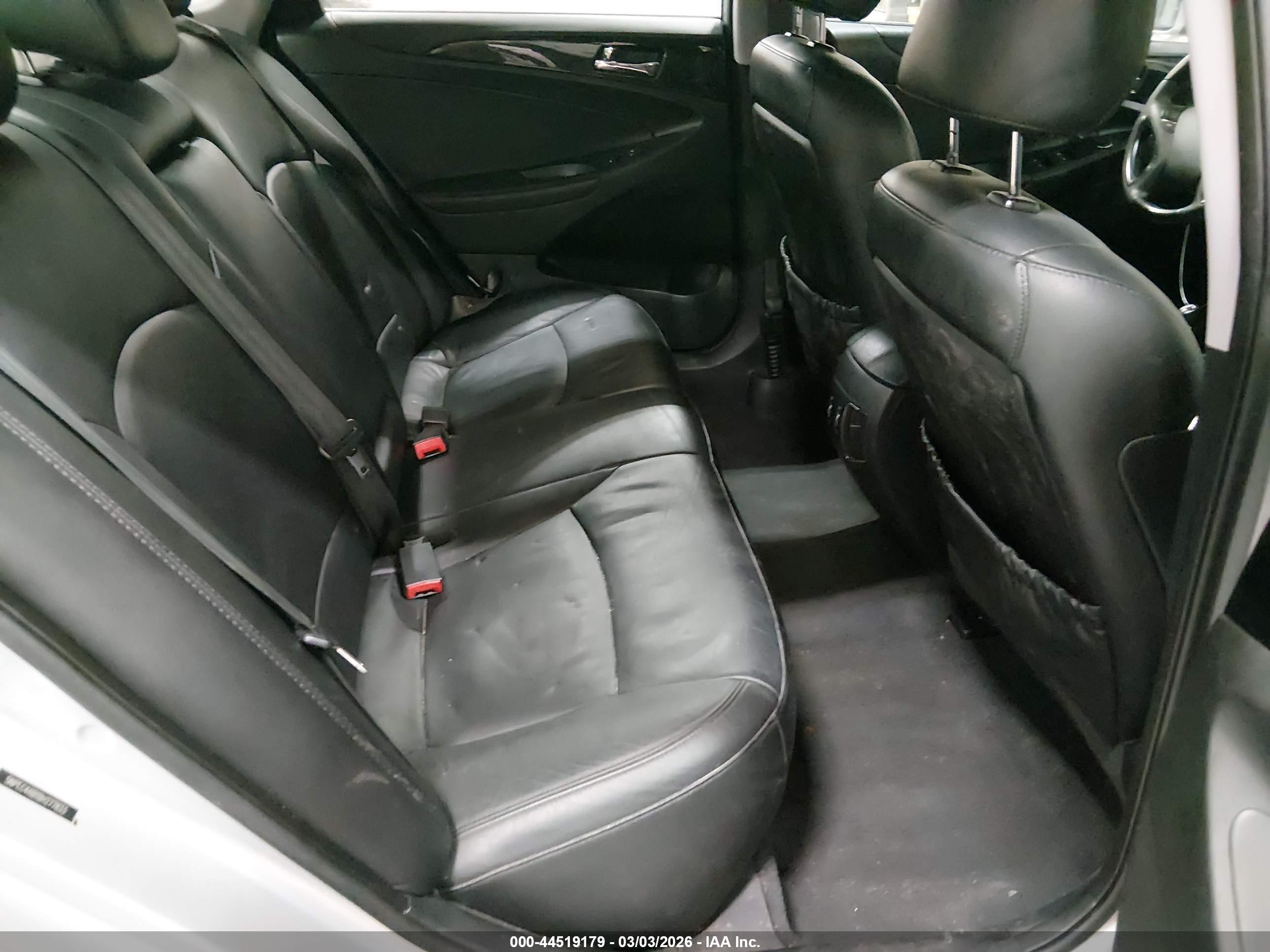 HYUNDAI SONATA image 8