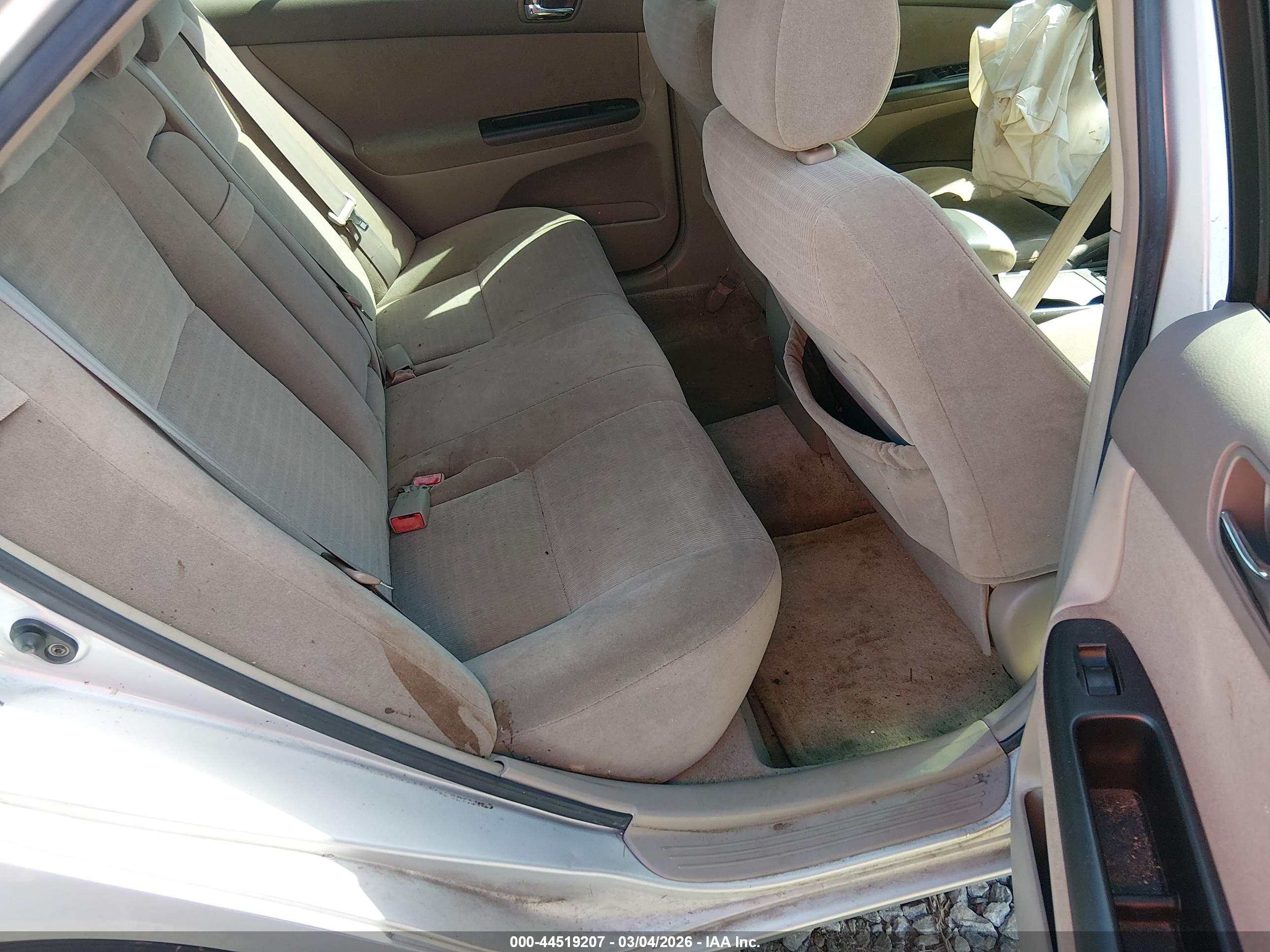 TOYOTA CAMRY image 8