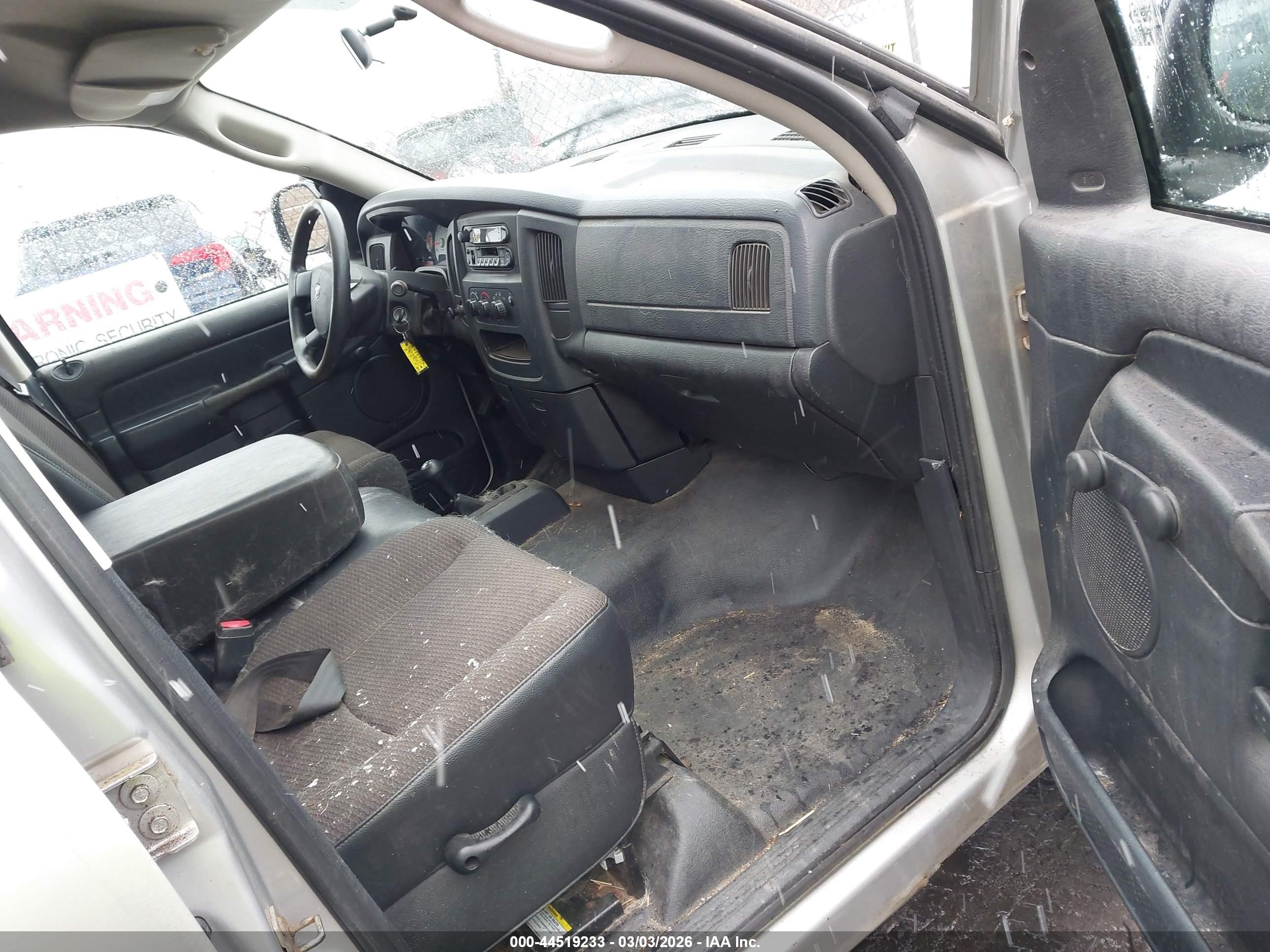 DODGE RAM image 5