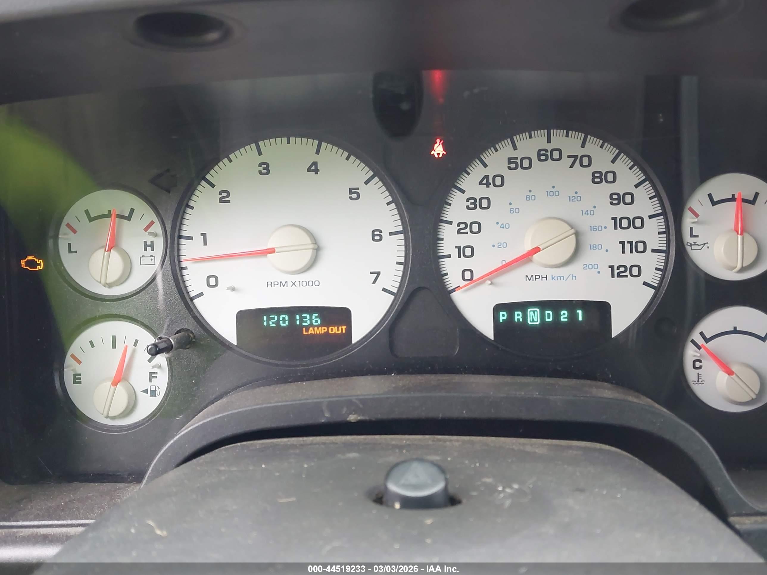 DODGE RAM image 7