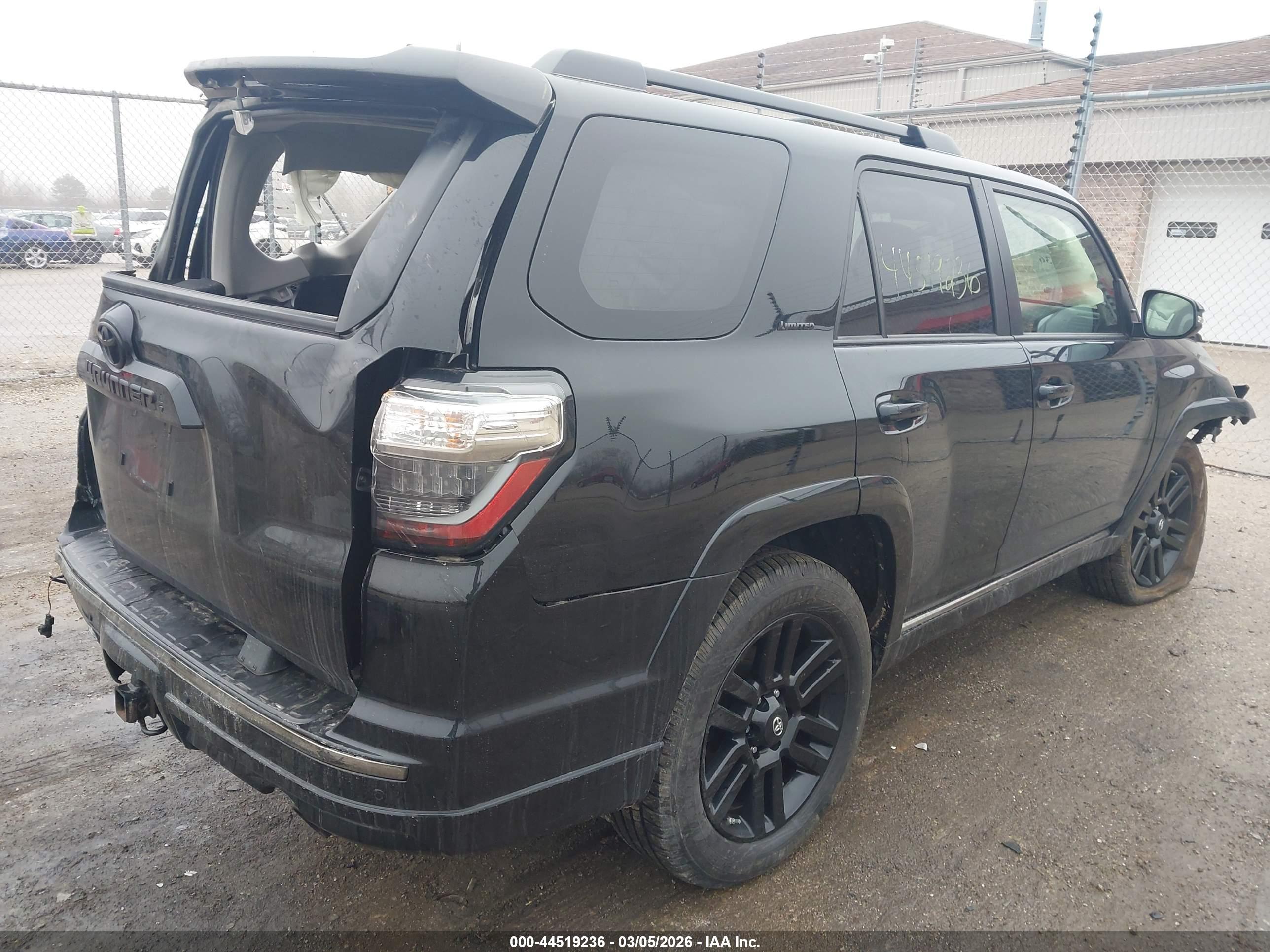 TOYOTA 4RUNNER image 4