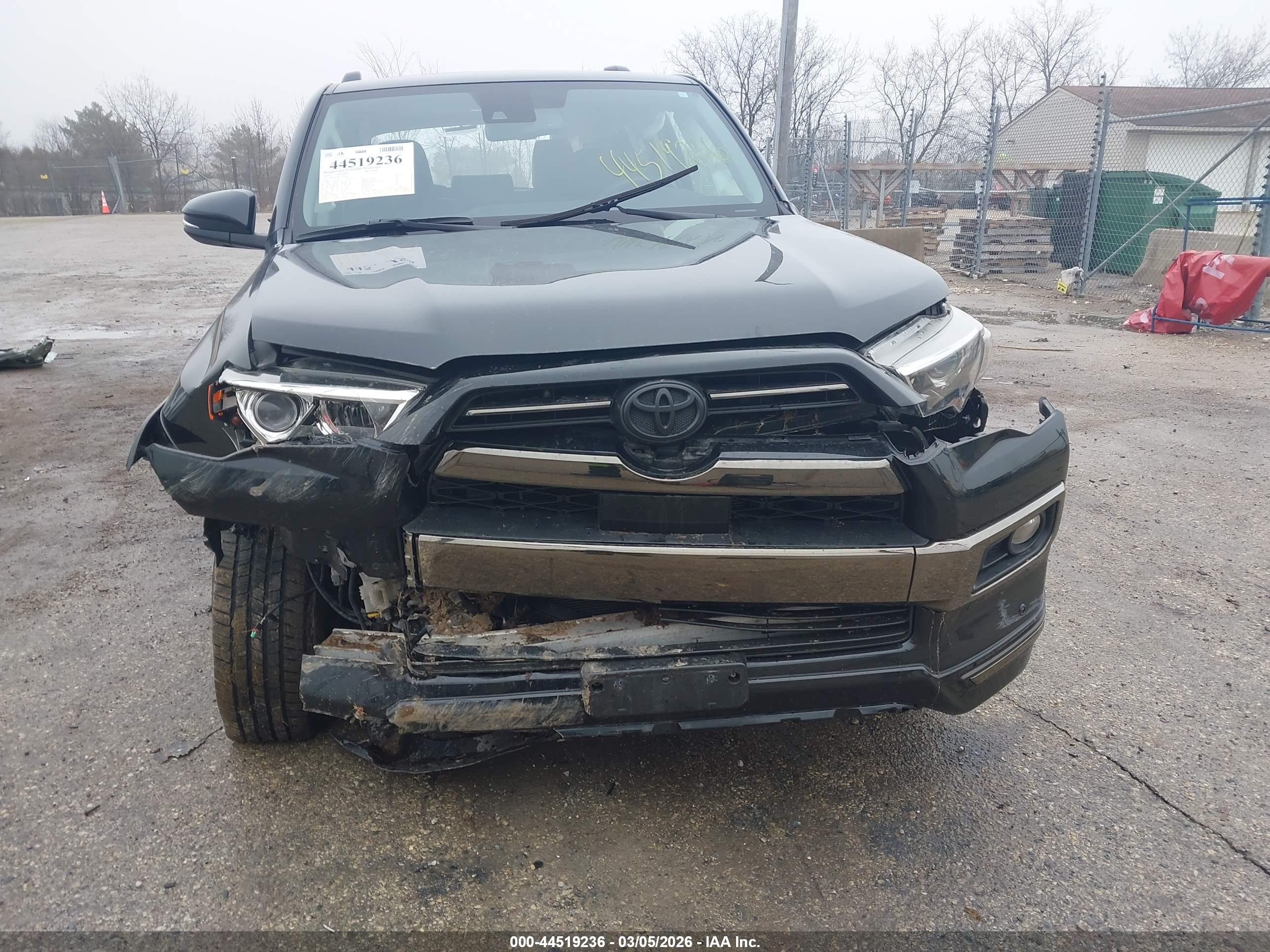 TOYOTA 4RUNNER image 6