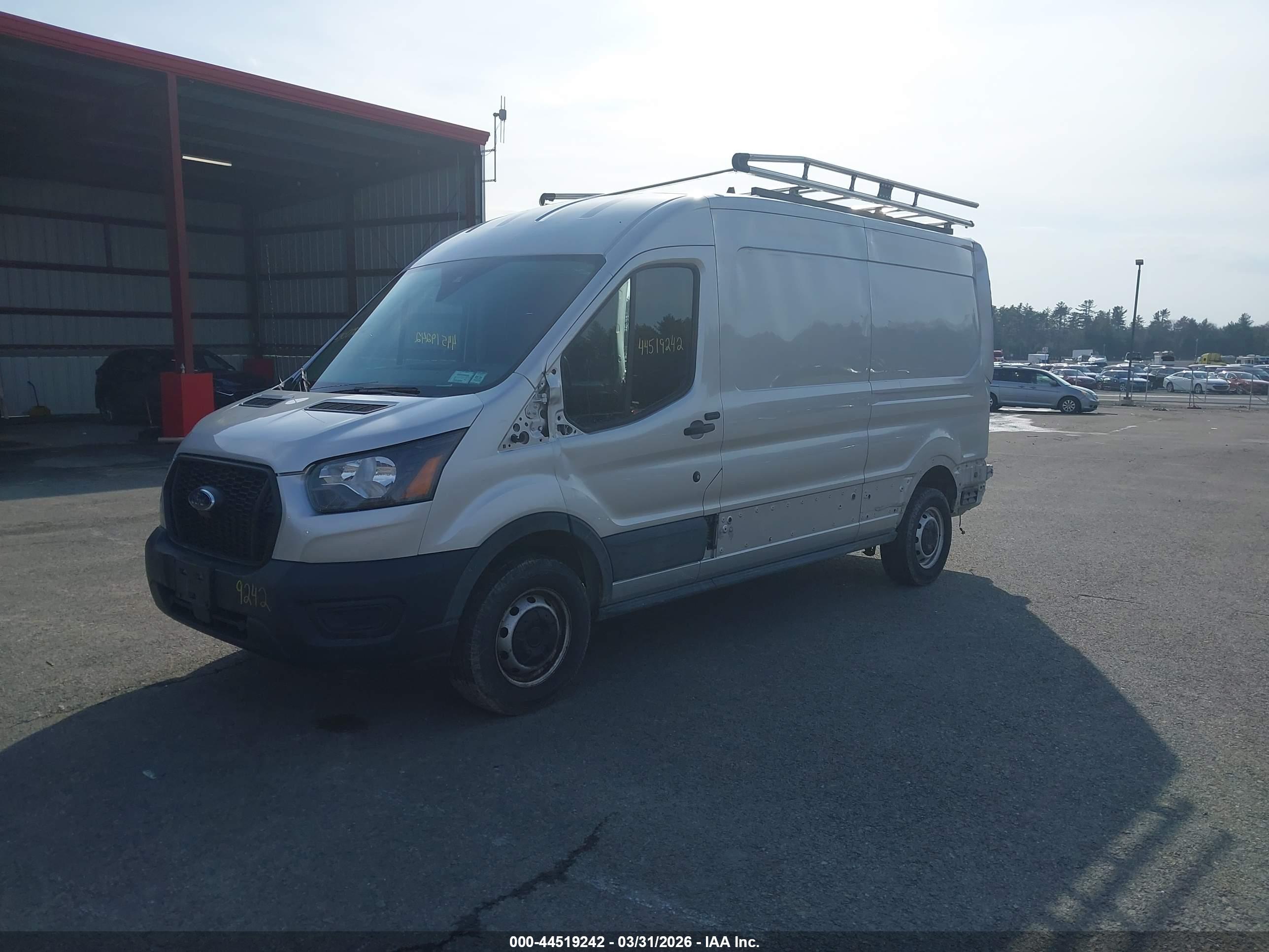 FORD TRANSIT-250 image 2