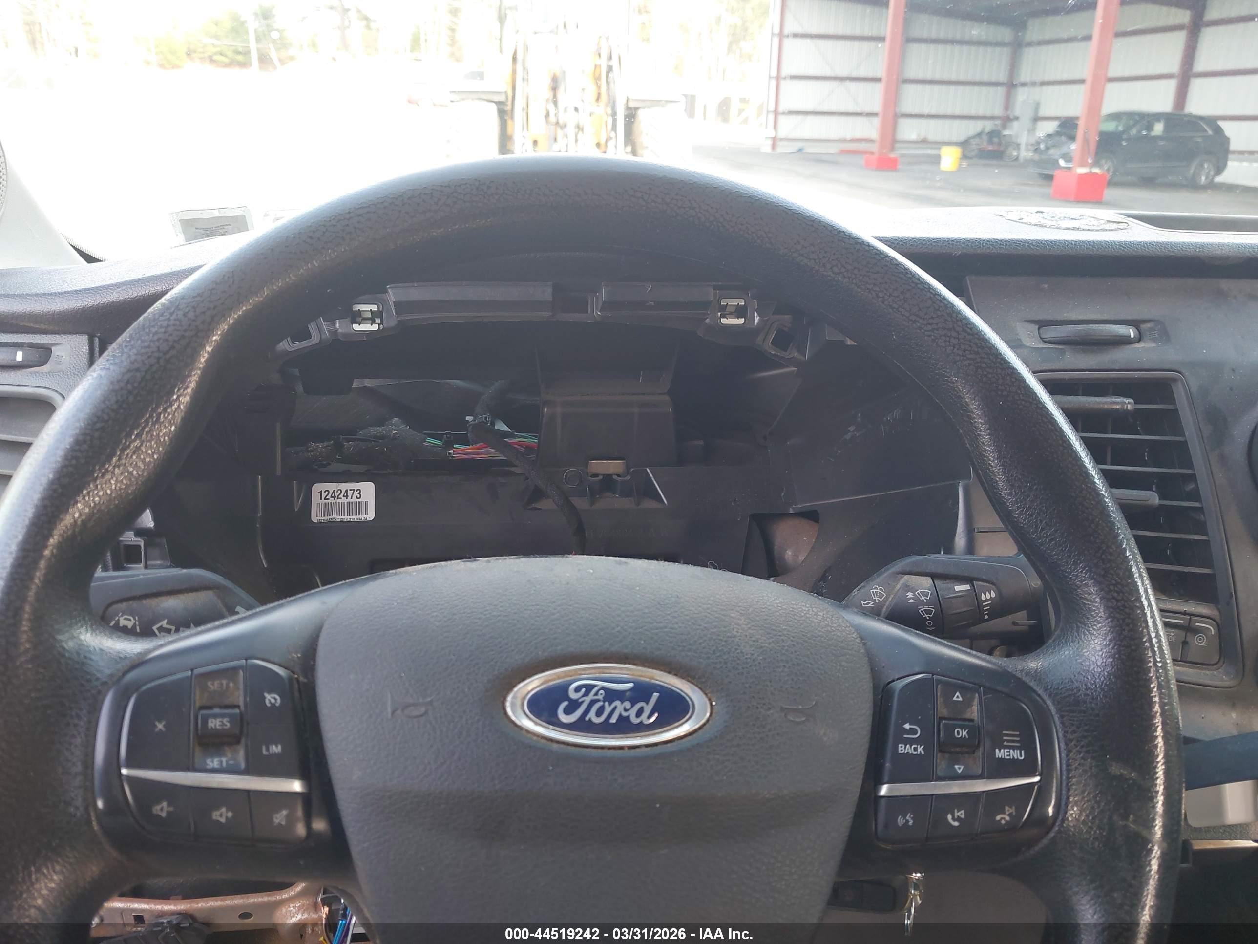 FORD TRANSIT-250 image 7