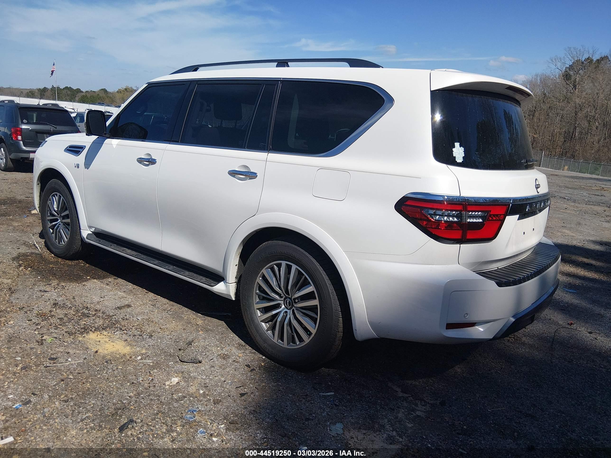 NISSAN ARMADA image 3