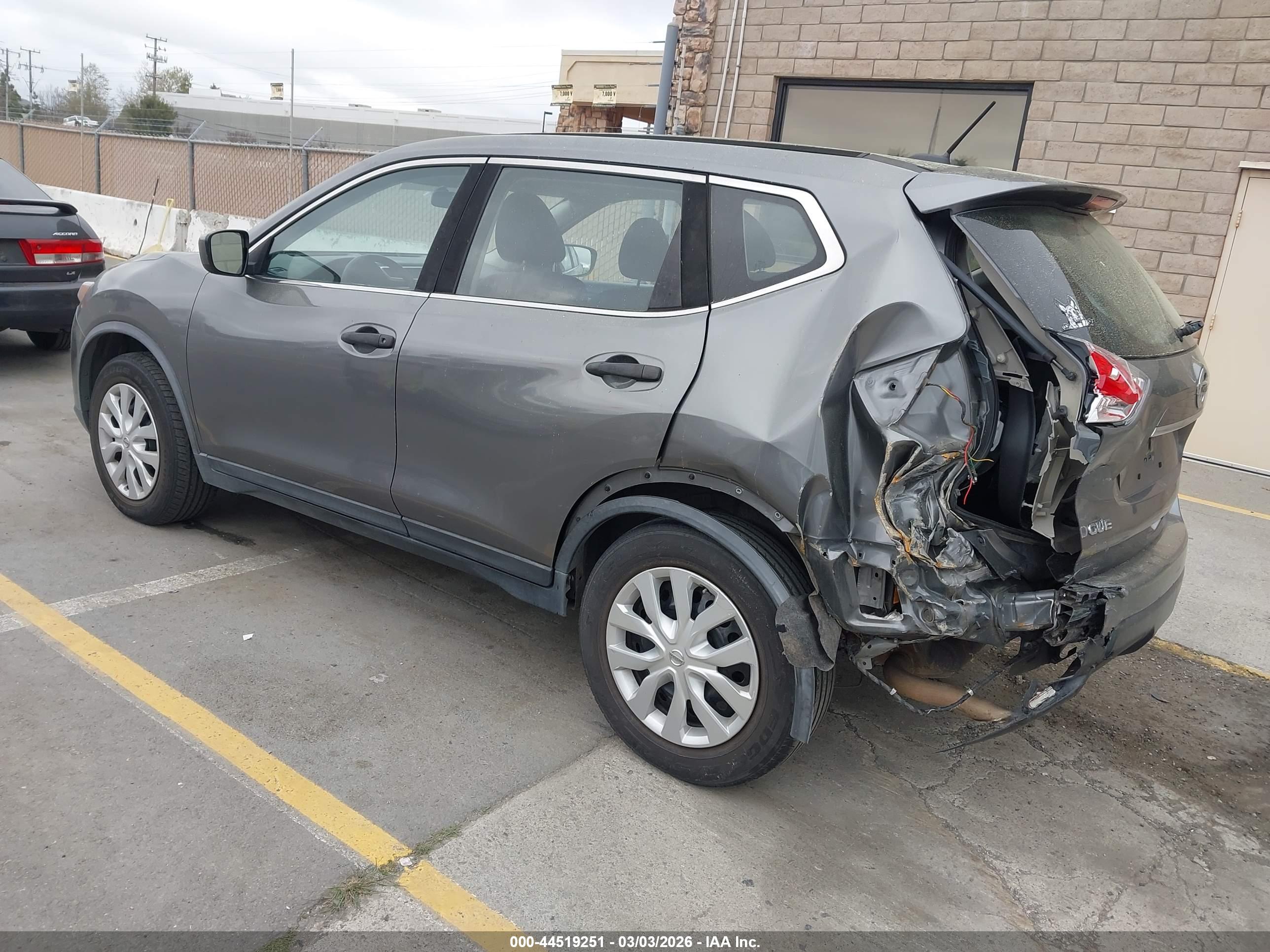 NISSAN ROGUE image 3