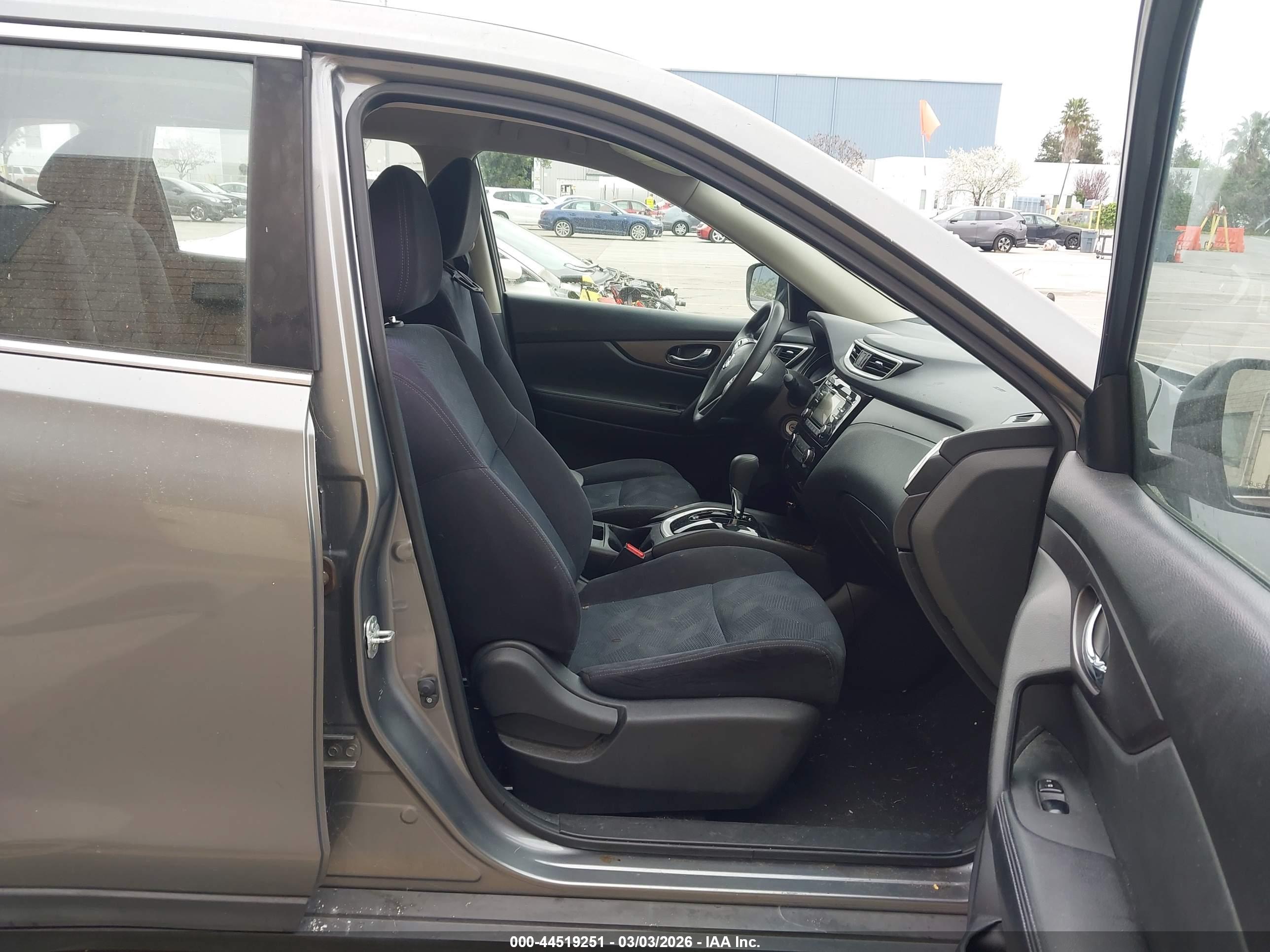 NISSAN ROGUE image 5