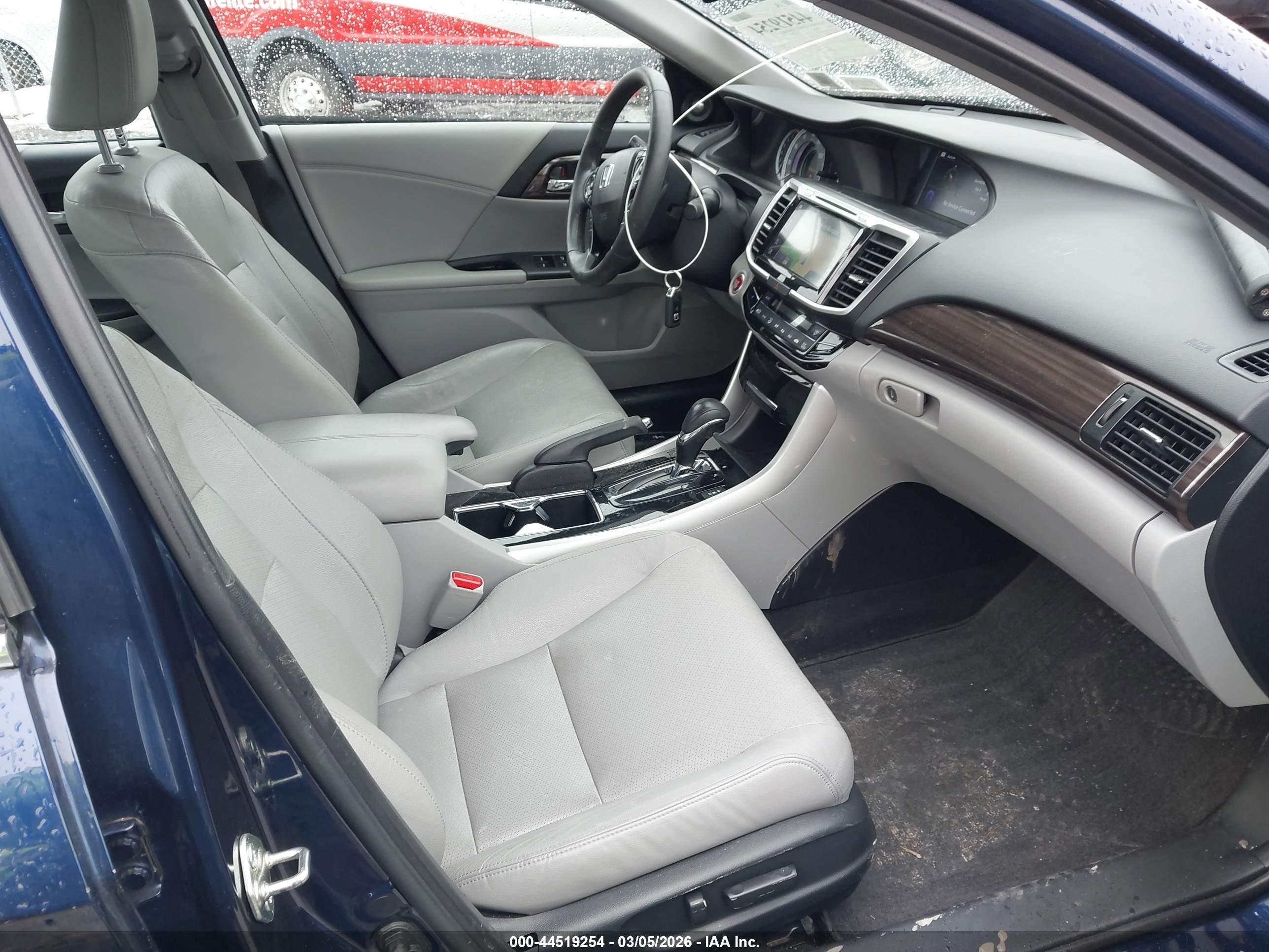 HONDA ACCORD image 5