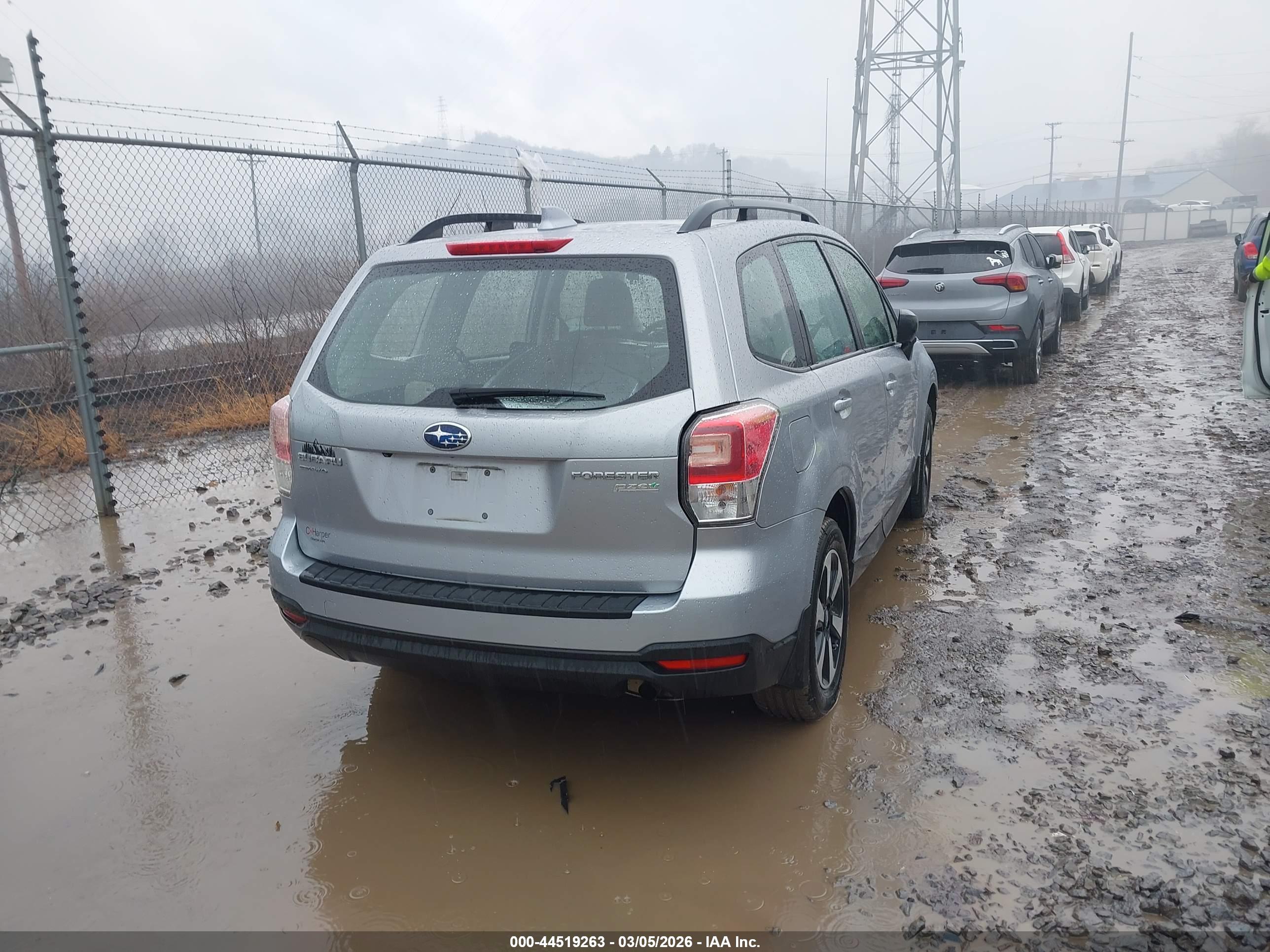 SUBARU FORESTER image 4