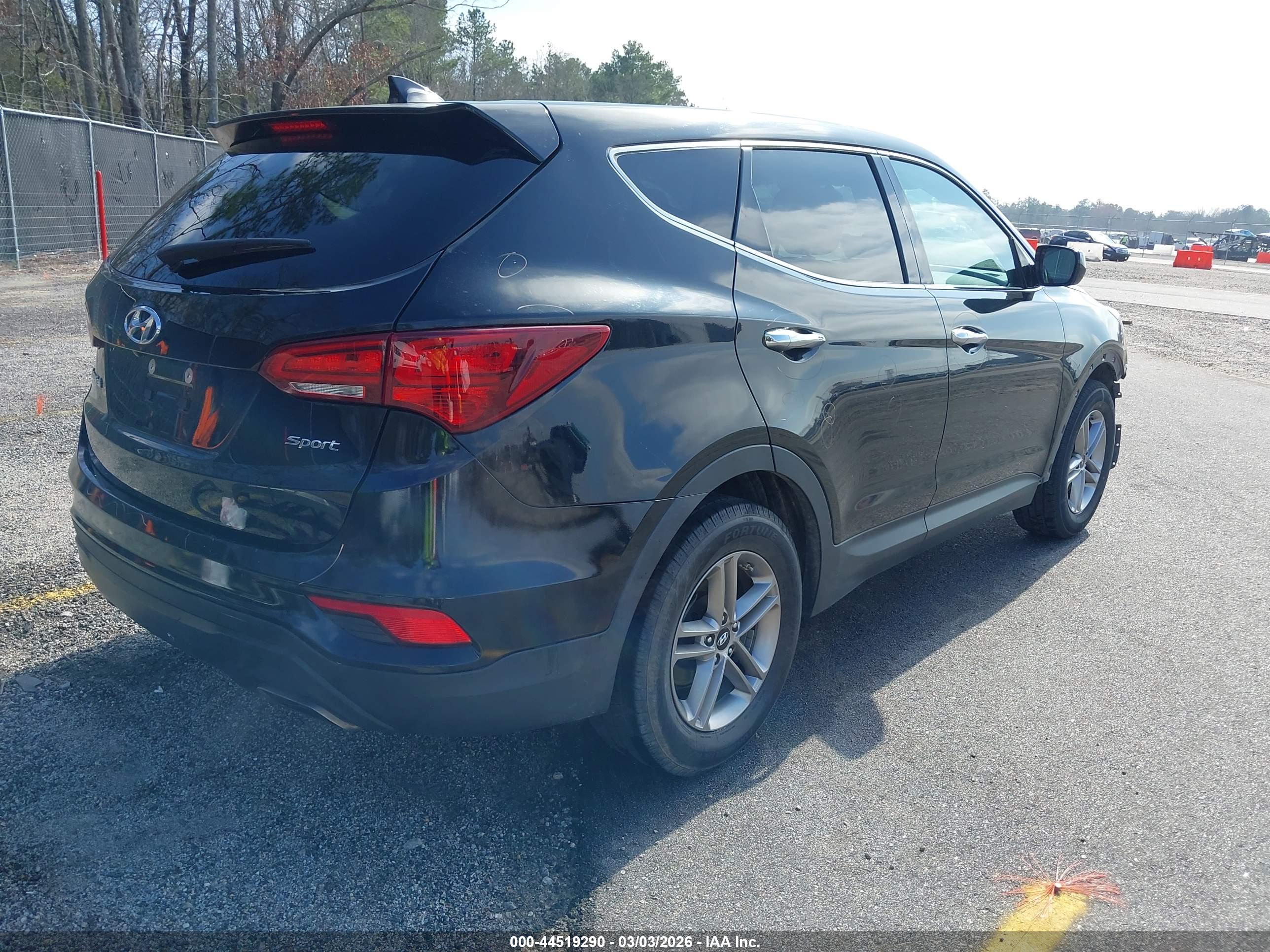 HYUNDAI SANTA image 4