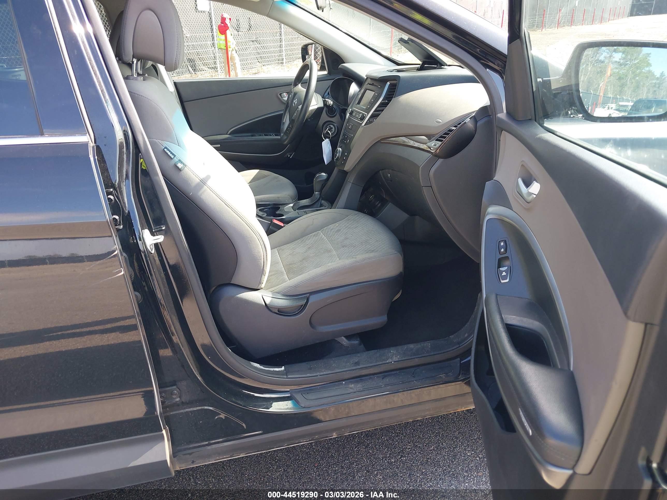 HYUNDAI SANTA image 5