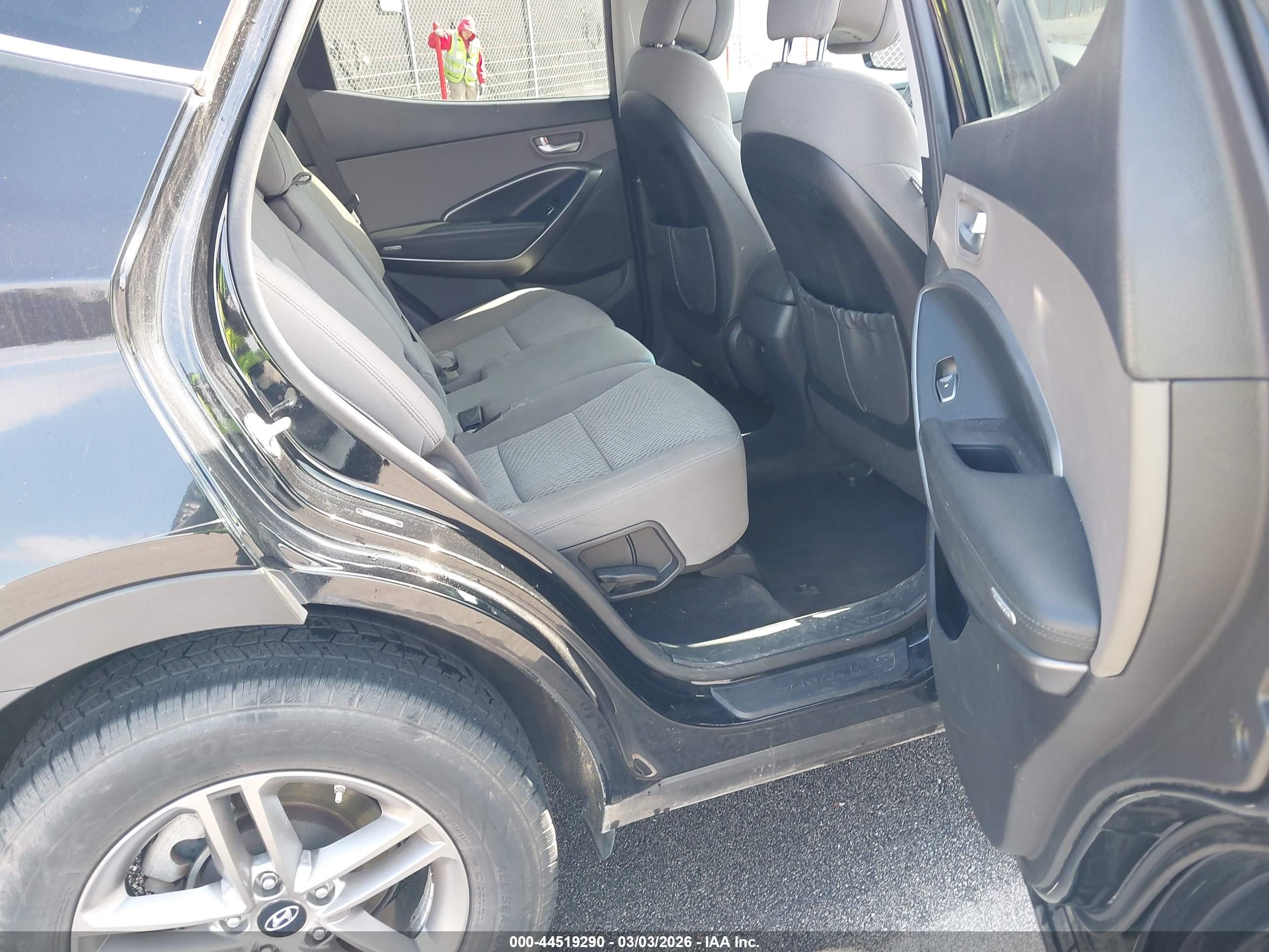 HYUNDAI SANTA image 8