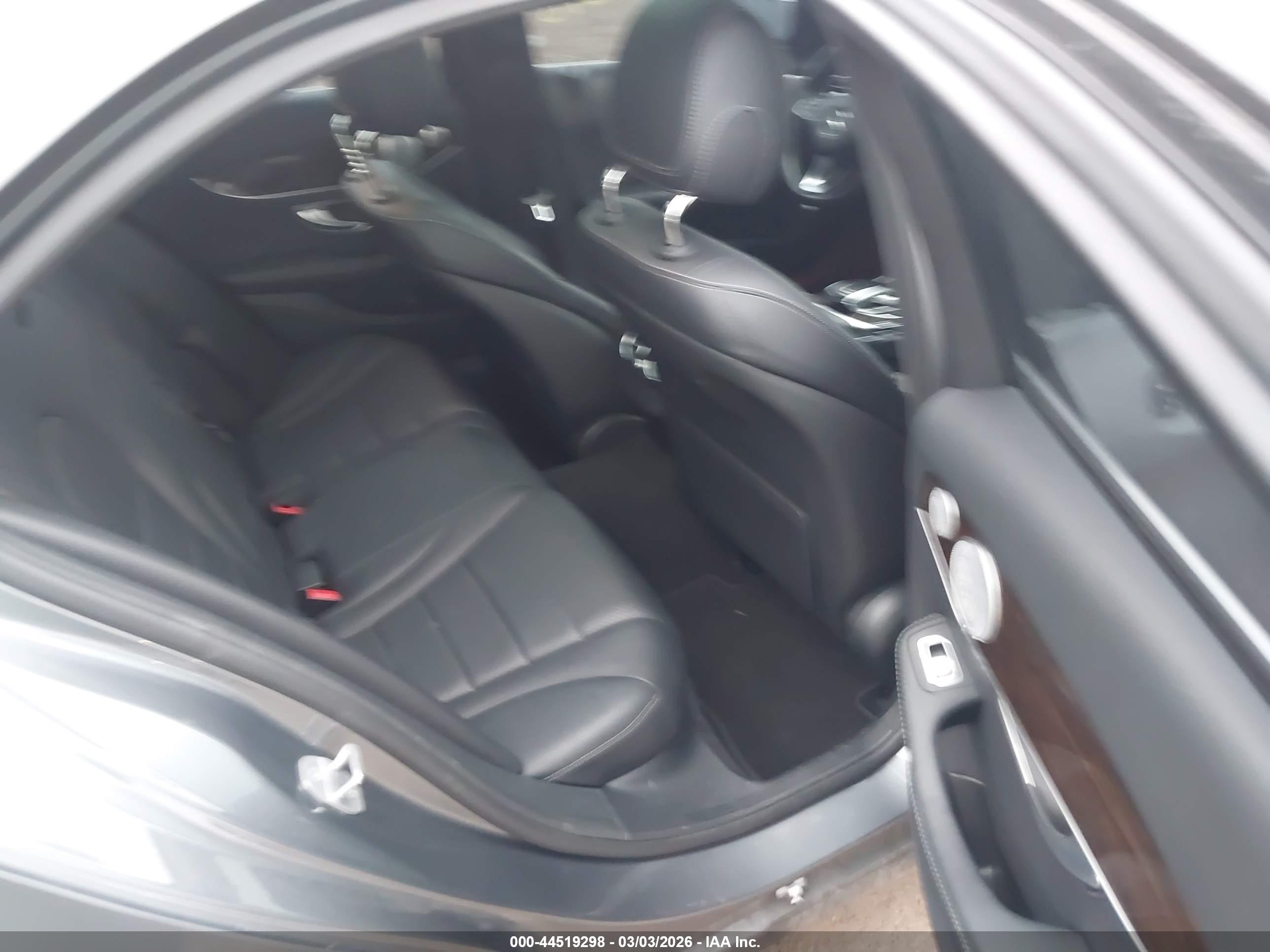 MERCEDES-BENZ C image 8
