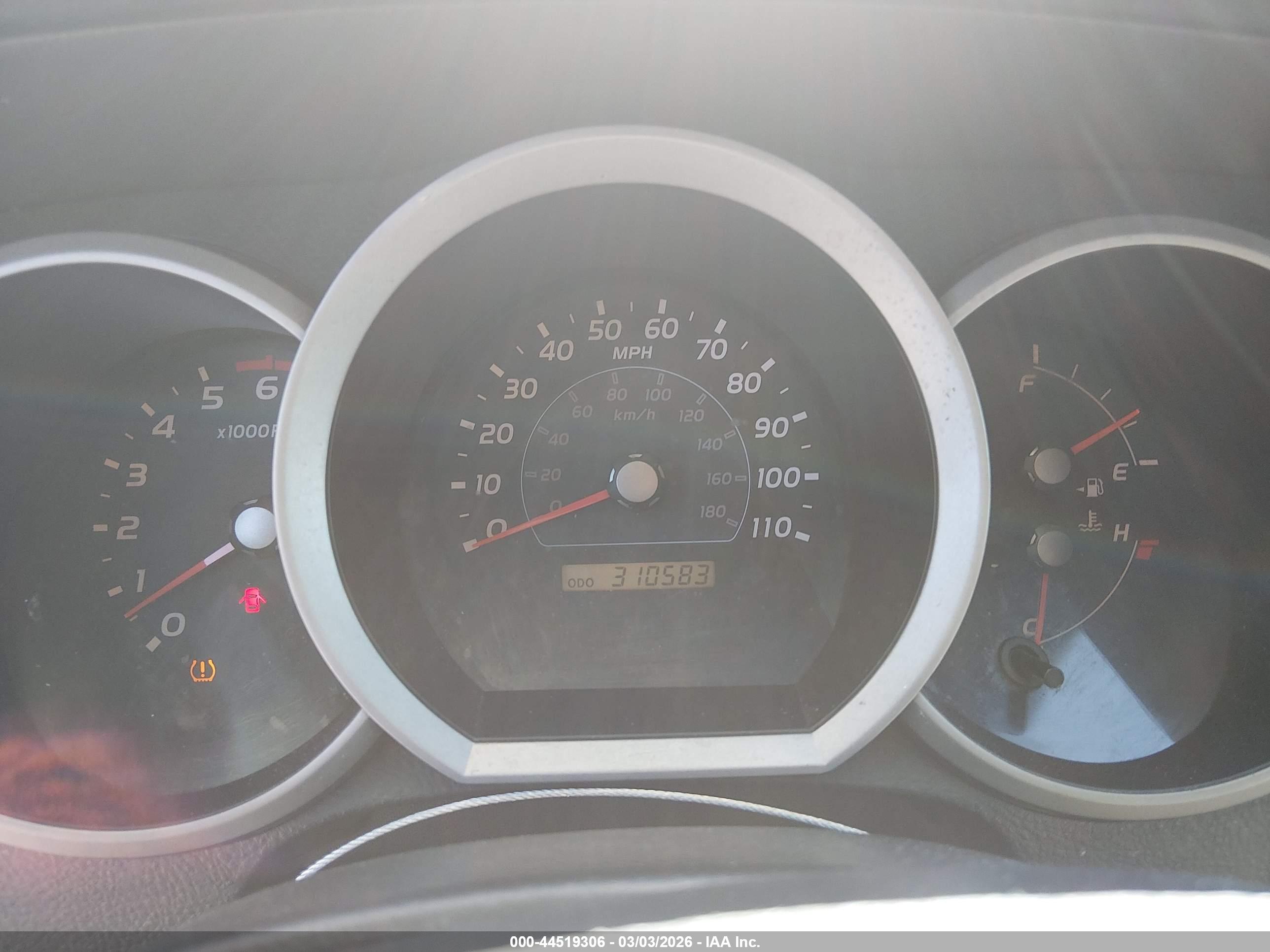 TOYOTA 4RUNNER image 7