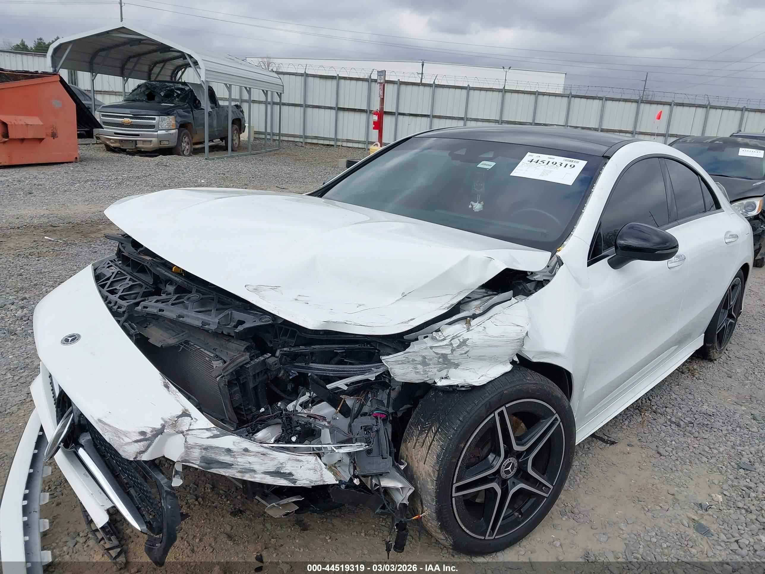 MERCEDES-BENZ CLA image 6