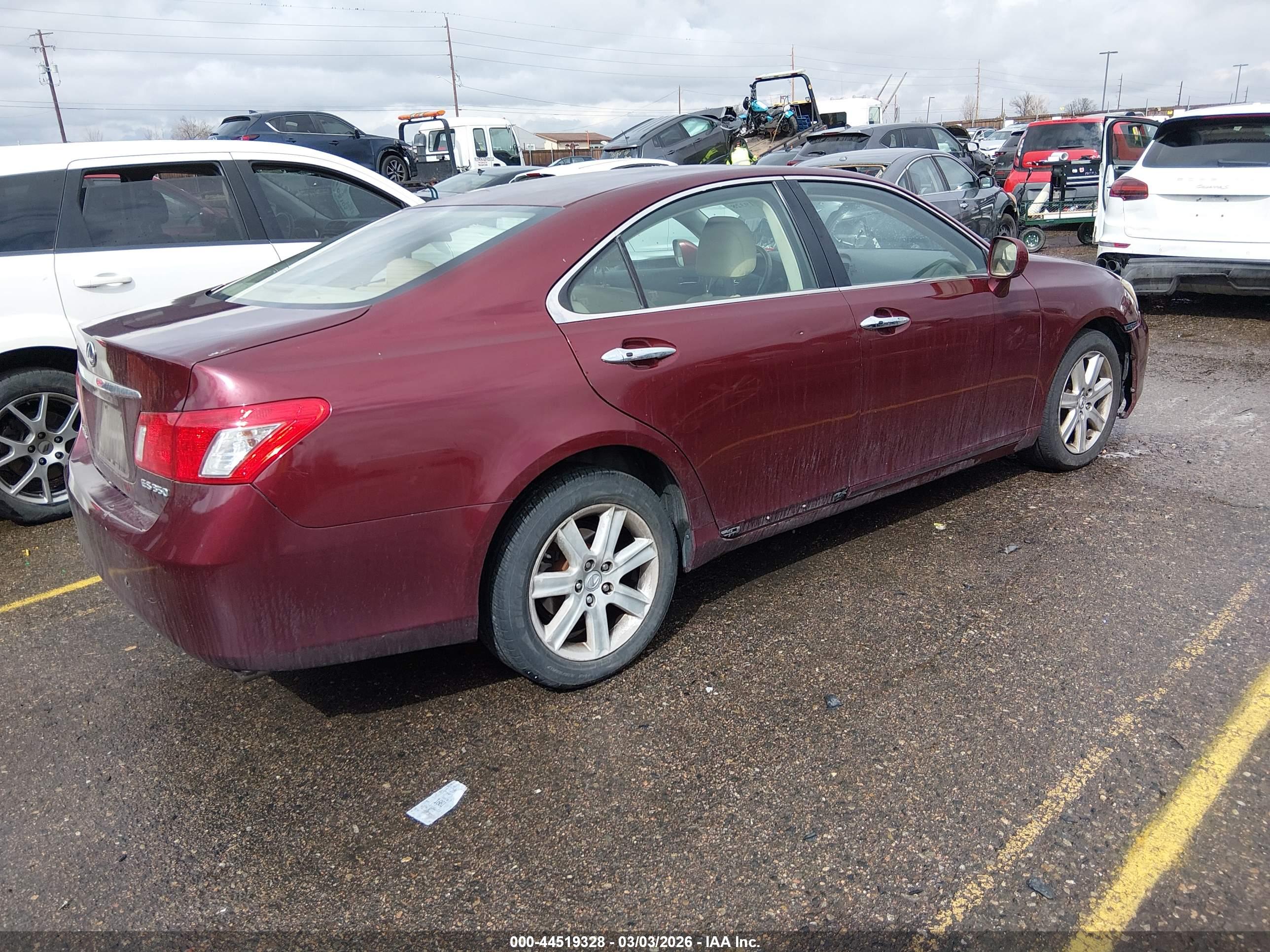 LEXUS ES image 4
