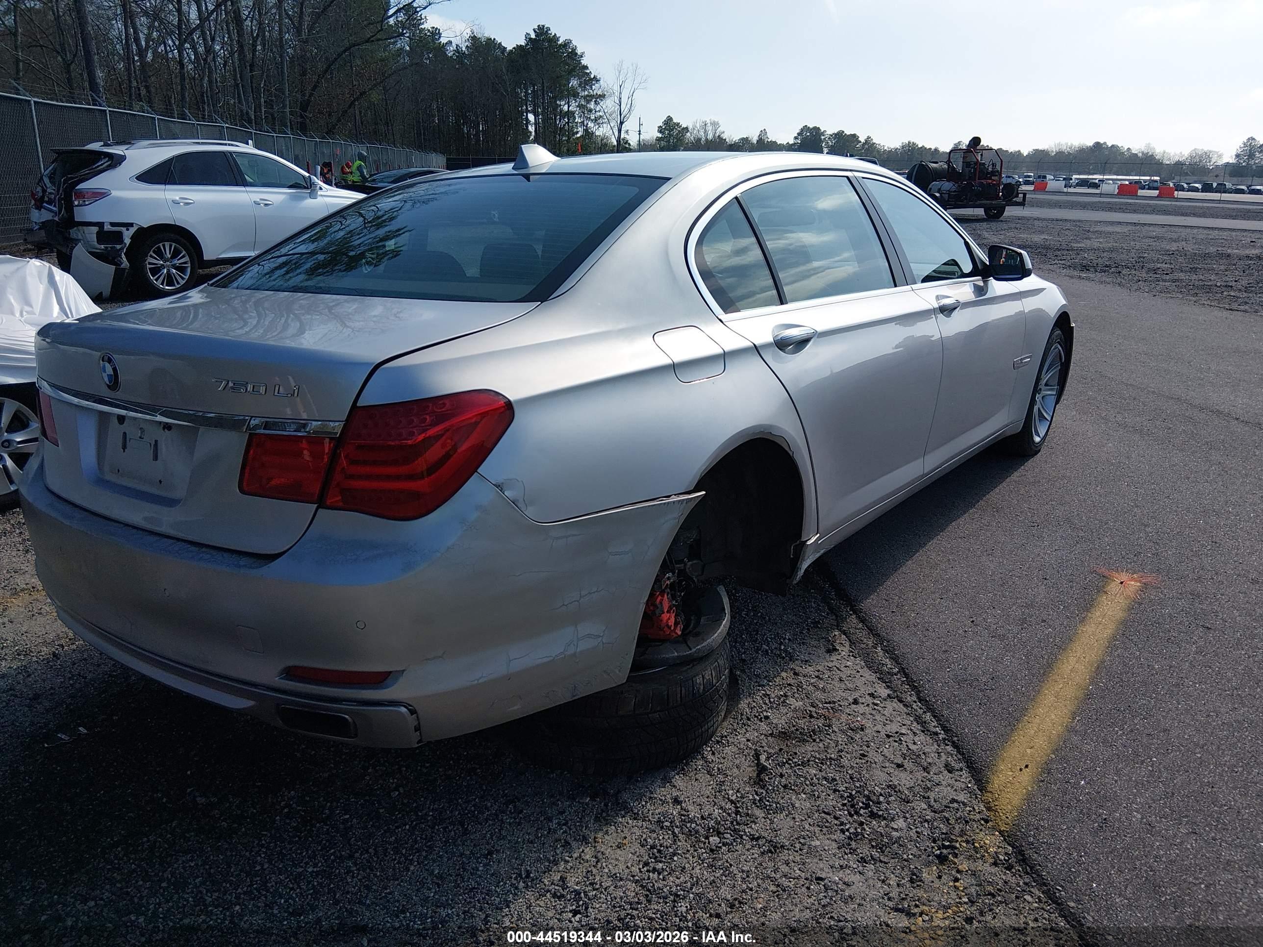 BMW 750LI image 4