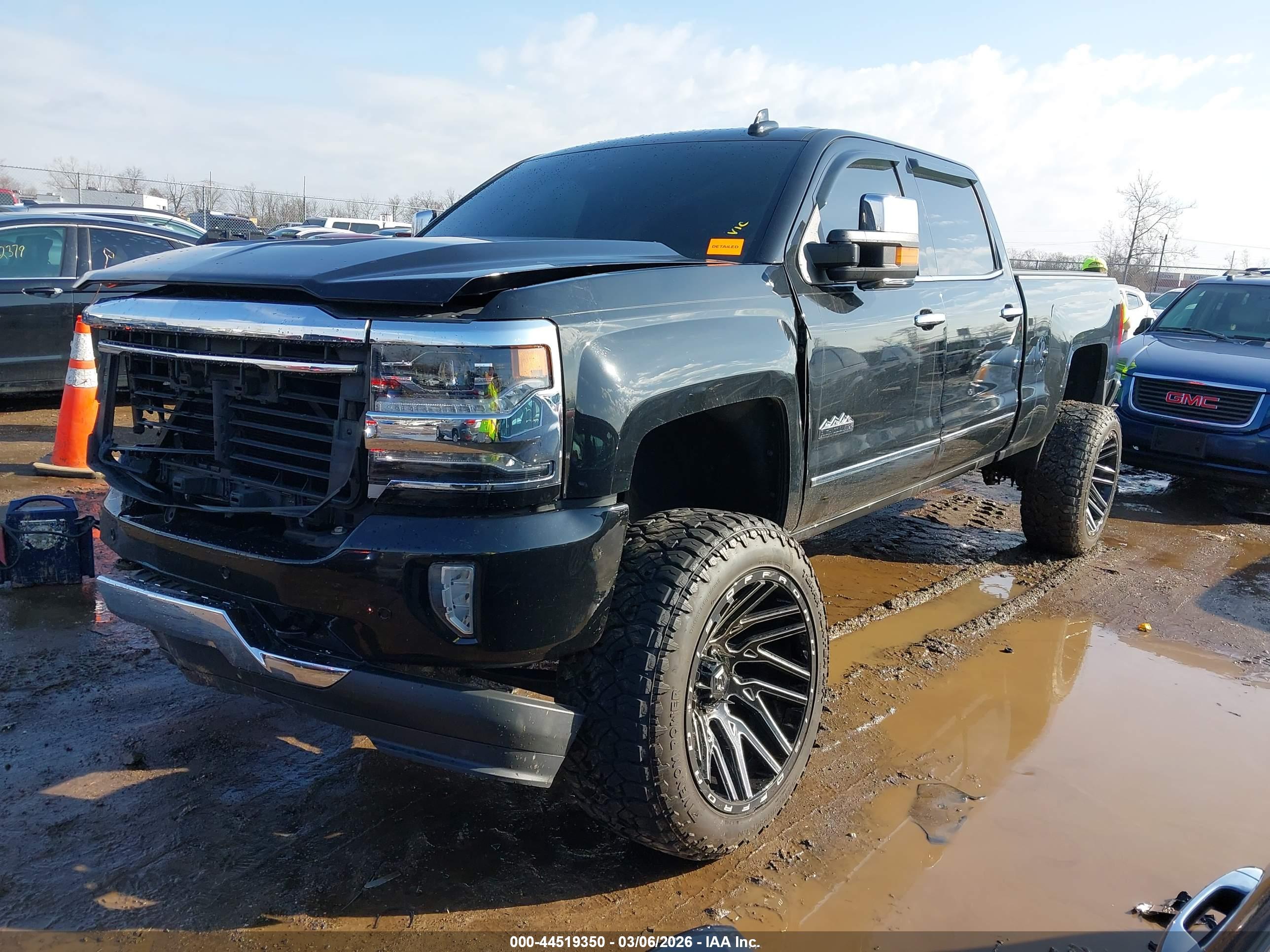 CHEVROLET SILVERADO image 2