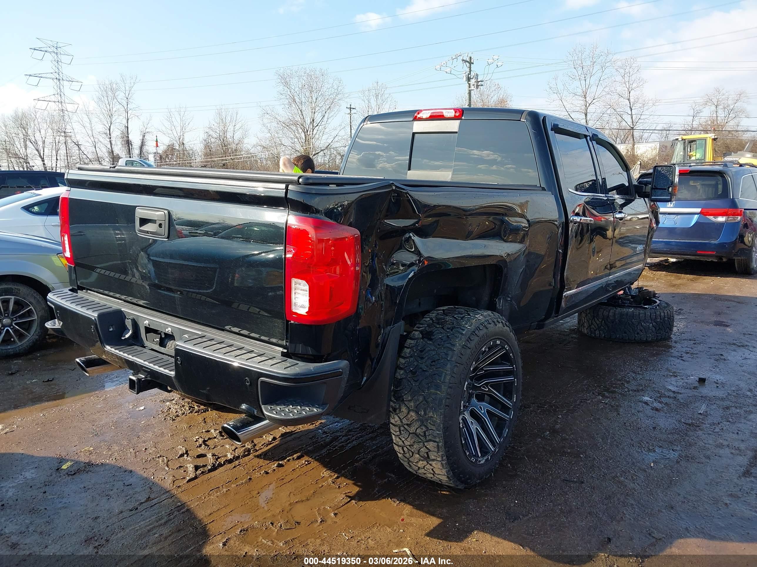 CHEVROLET SILVERADO image 4
