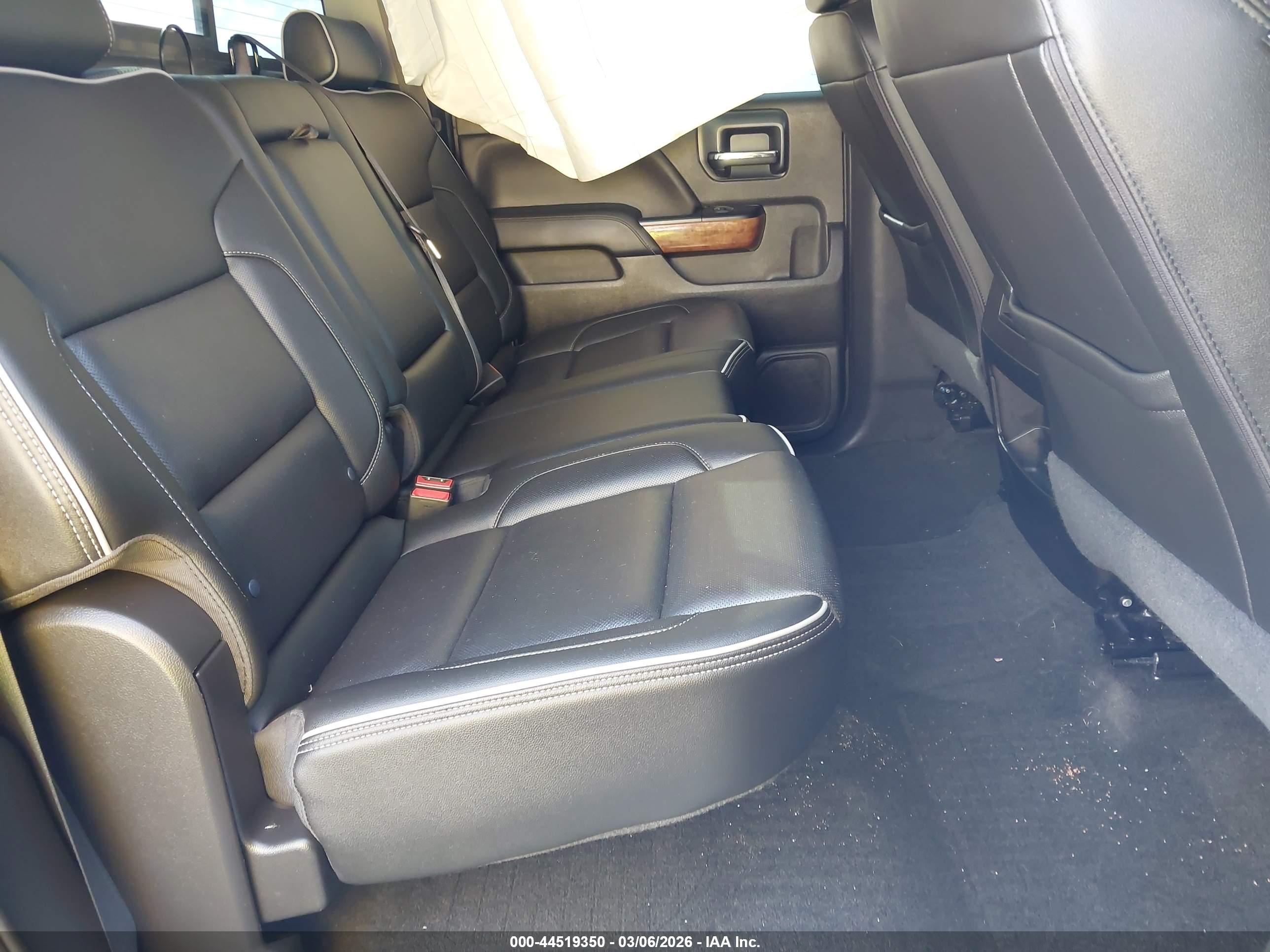 CHEVROLET SILVERADO image 8