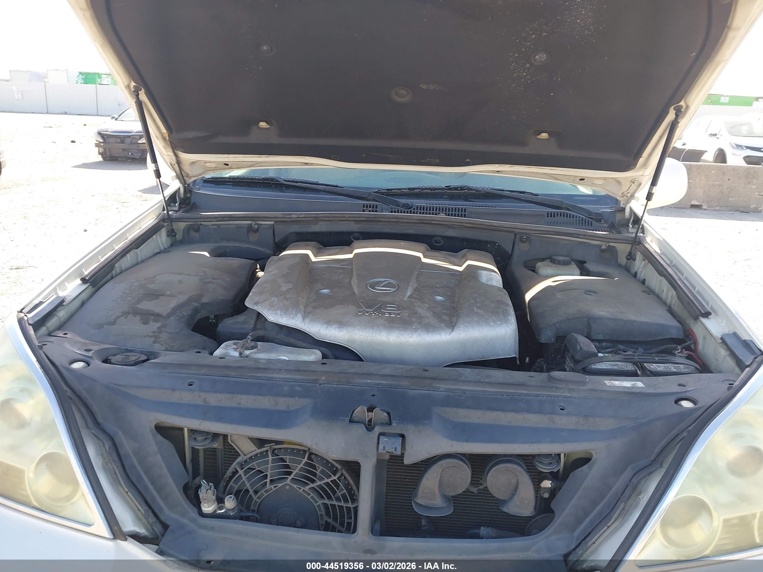 LEXUS GX image 10