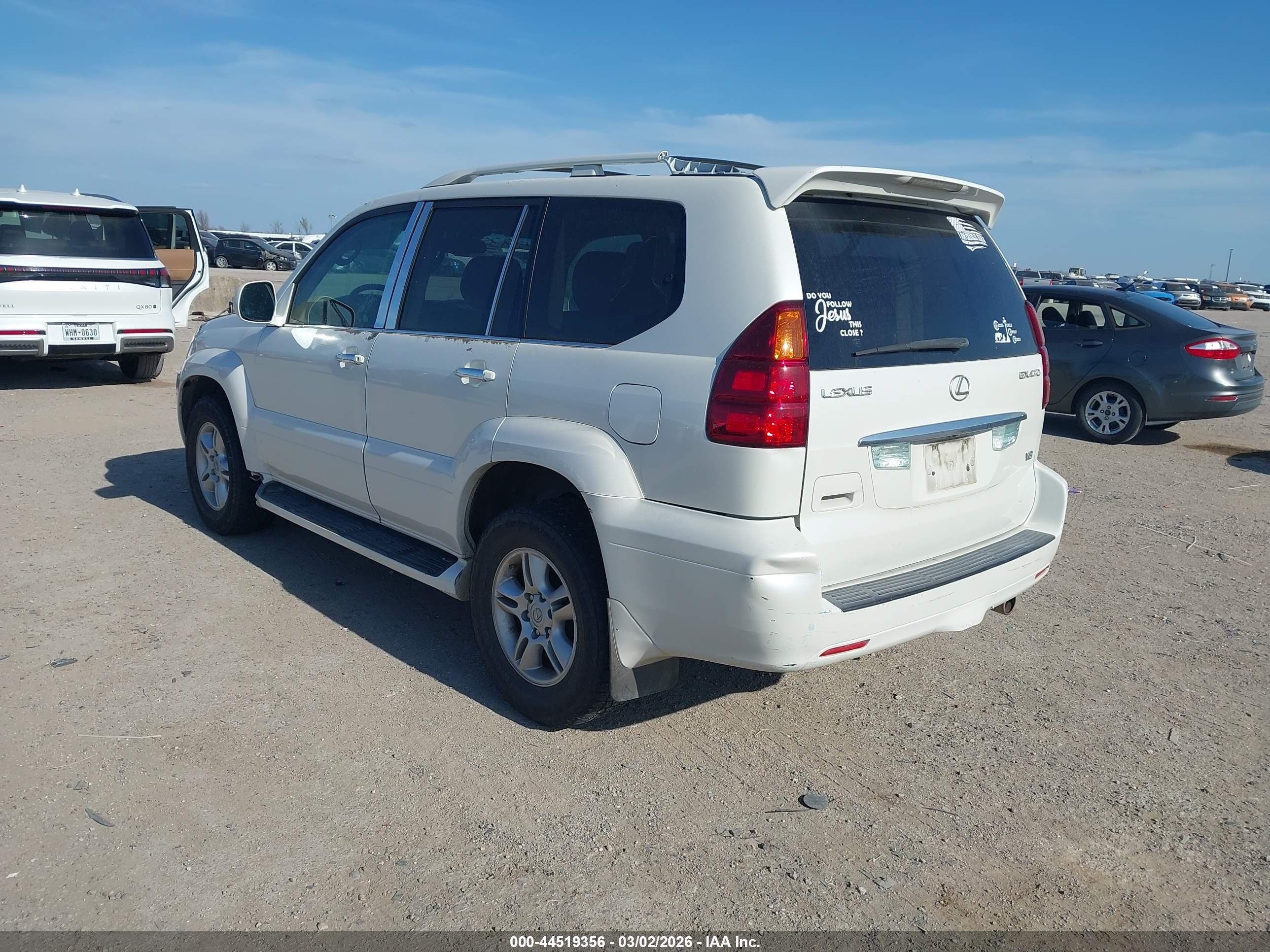 LEXUS GX image 3