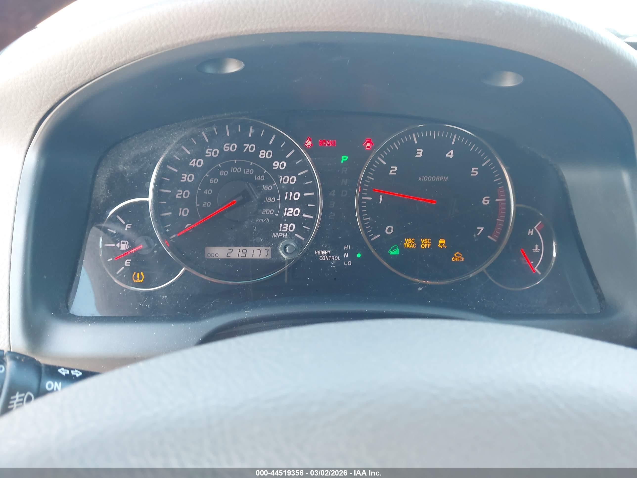 LEXUS GX image 7