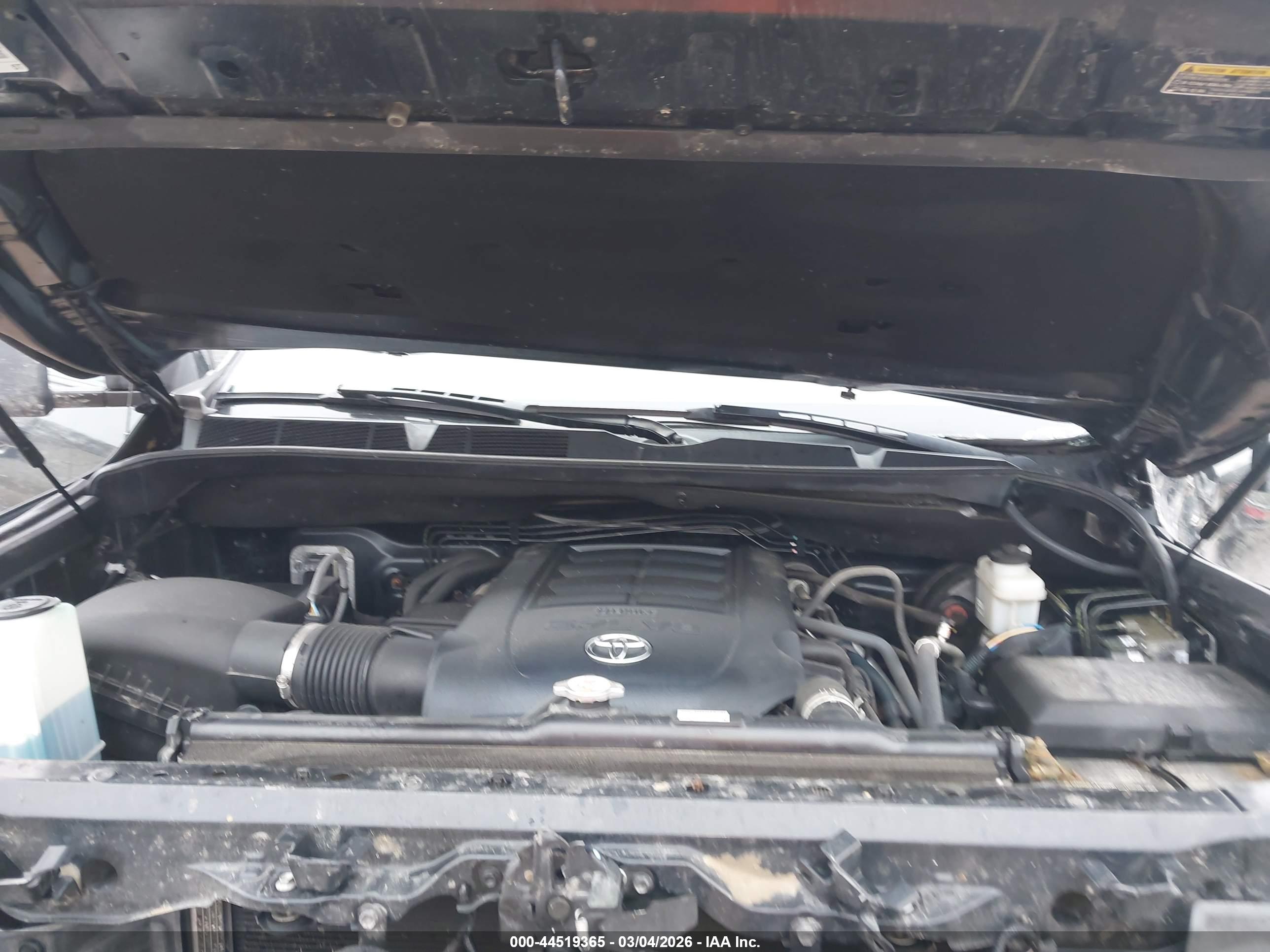TOYOTA TUNDRA image 10