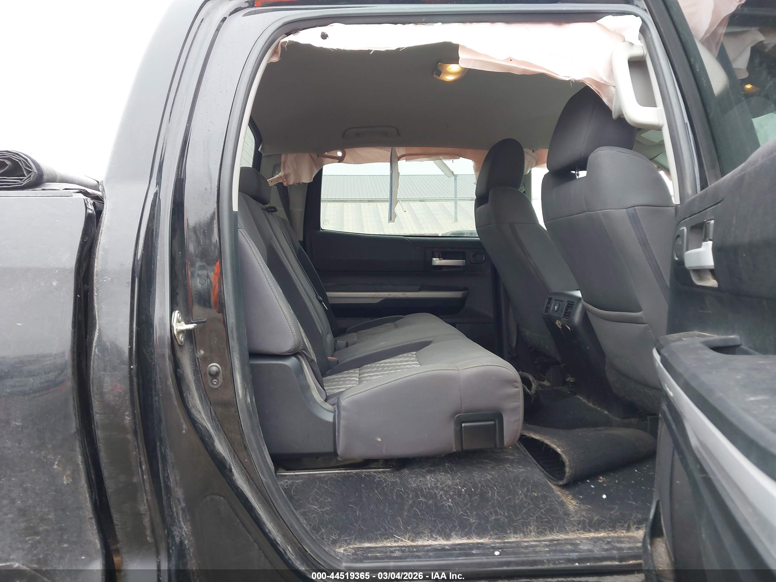 TOYOTA TUNDRA image 8