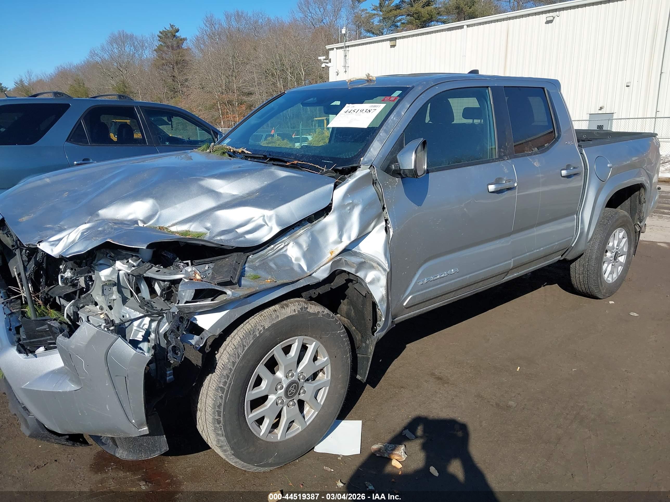 TOYOTA TACOMA image 2
