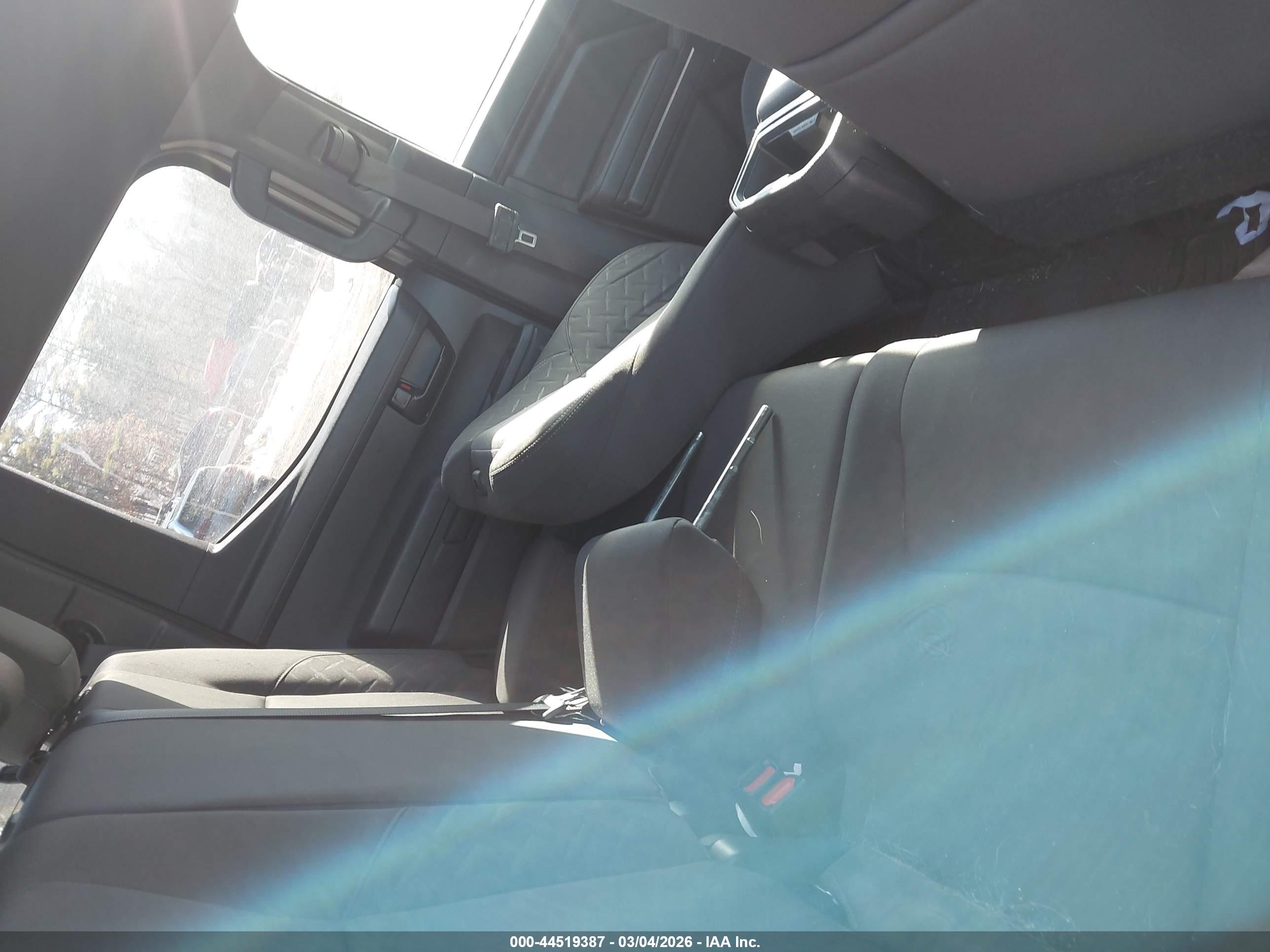 TOYOTA TACOMA image 8