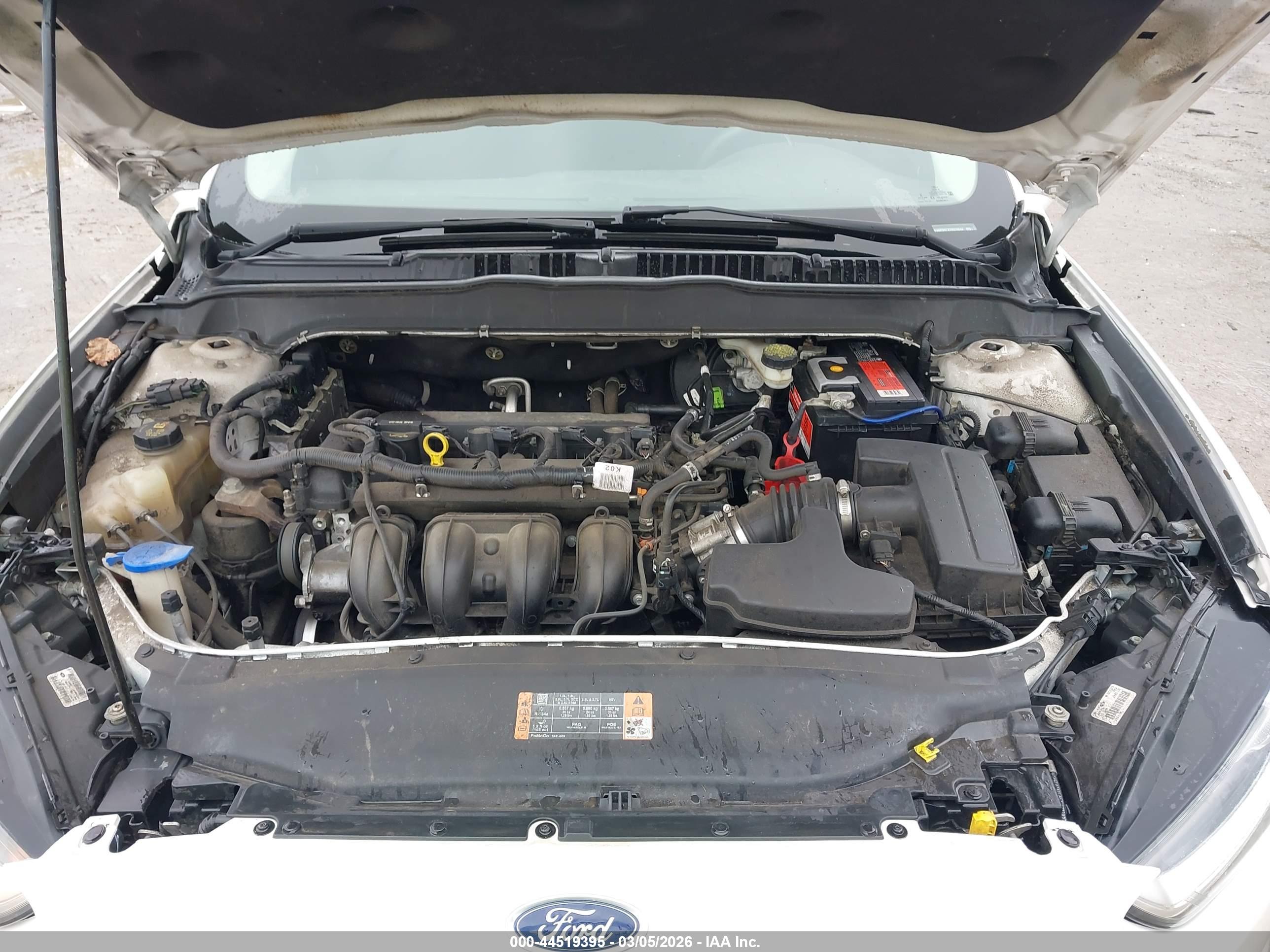FORD FUSION image 10