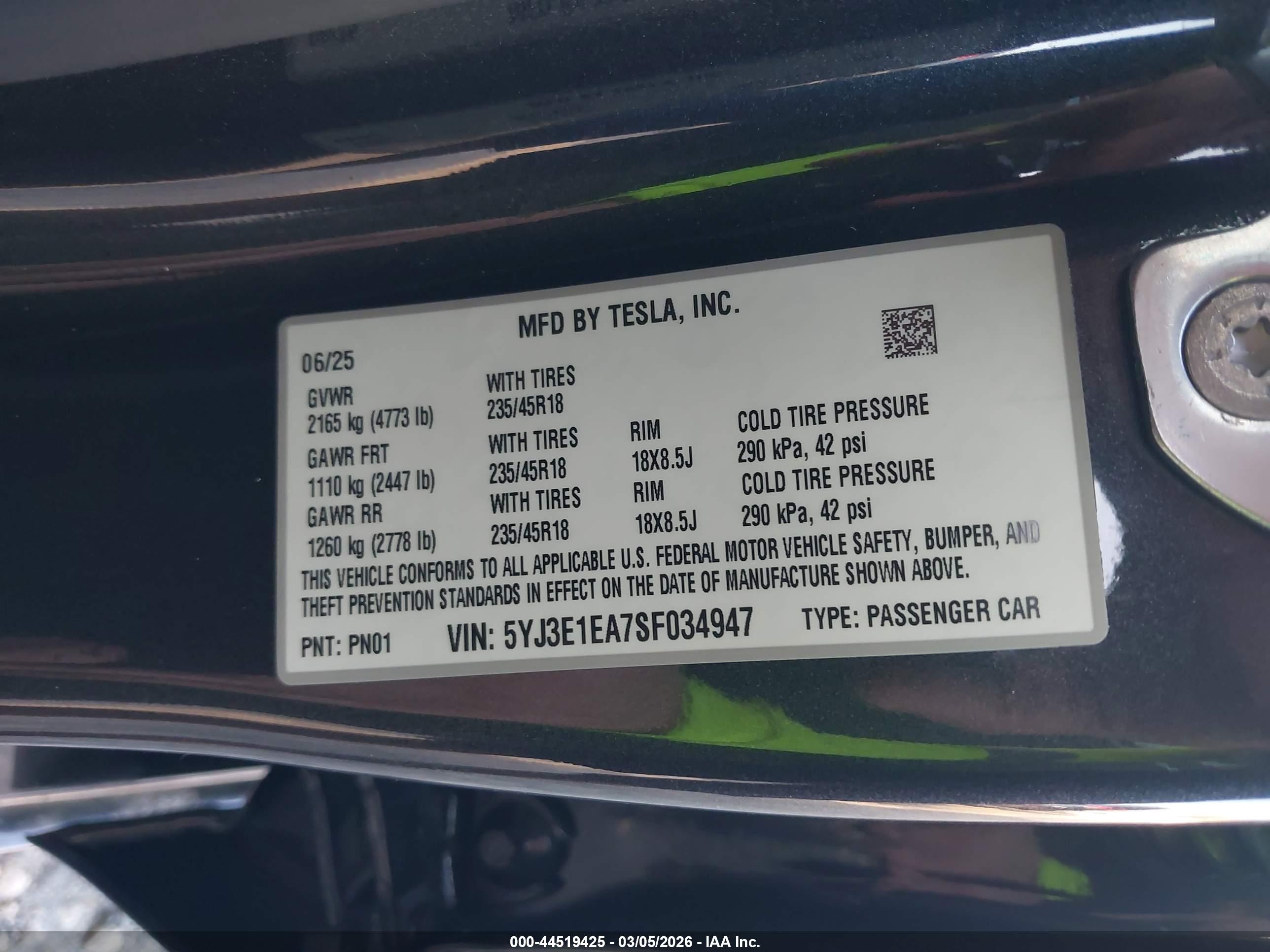 TESLA MODEL image 9