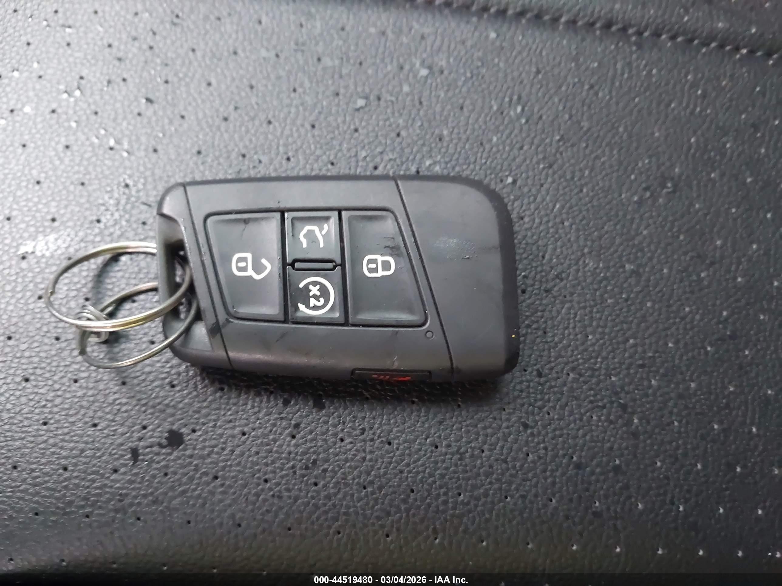 VOLKSWAGEN TIGUAN image 11