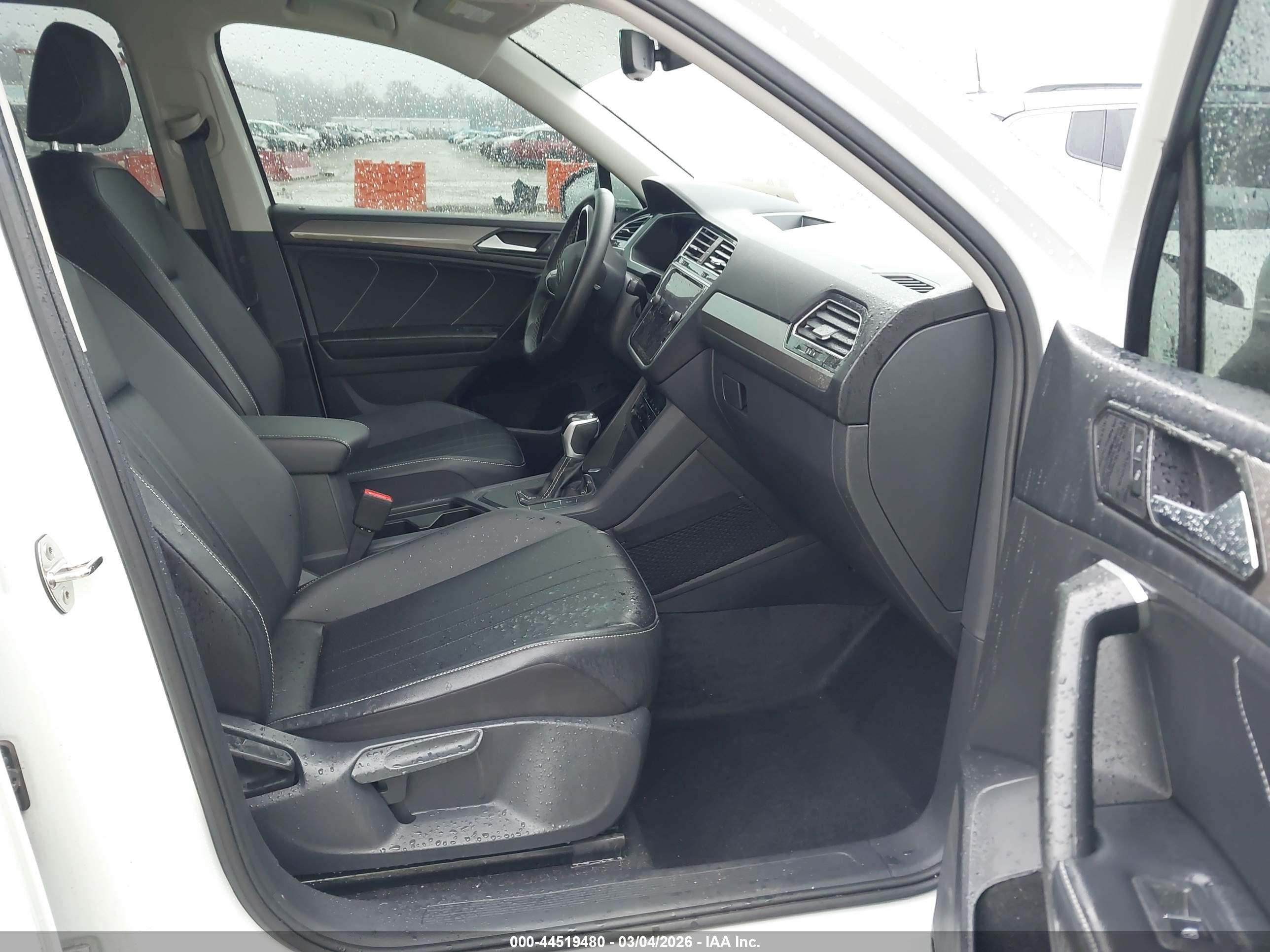 VOLKSWAGEN TIGUAN image 5