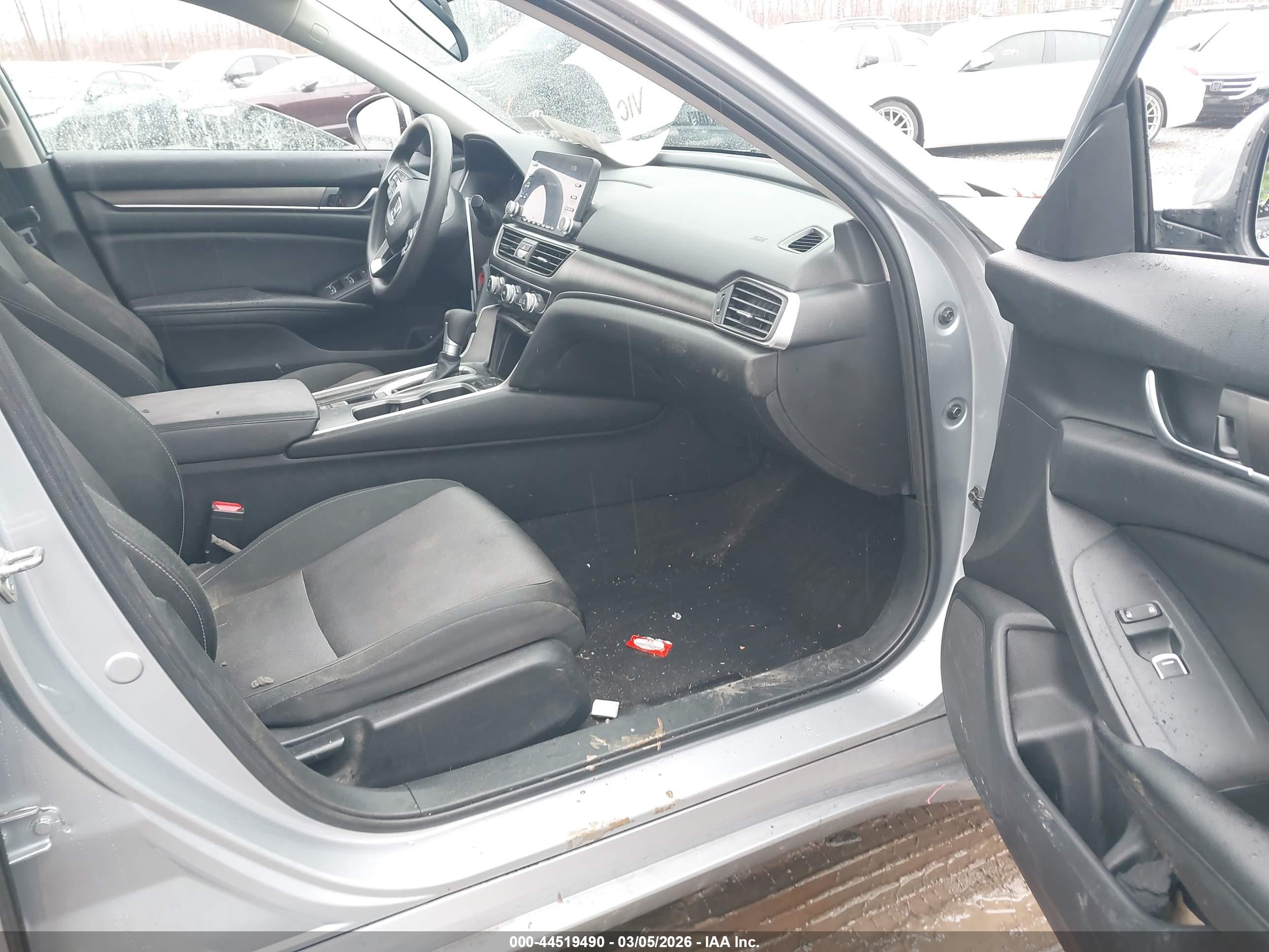 HONDA ACCORD image 5