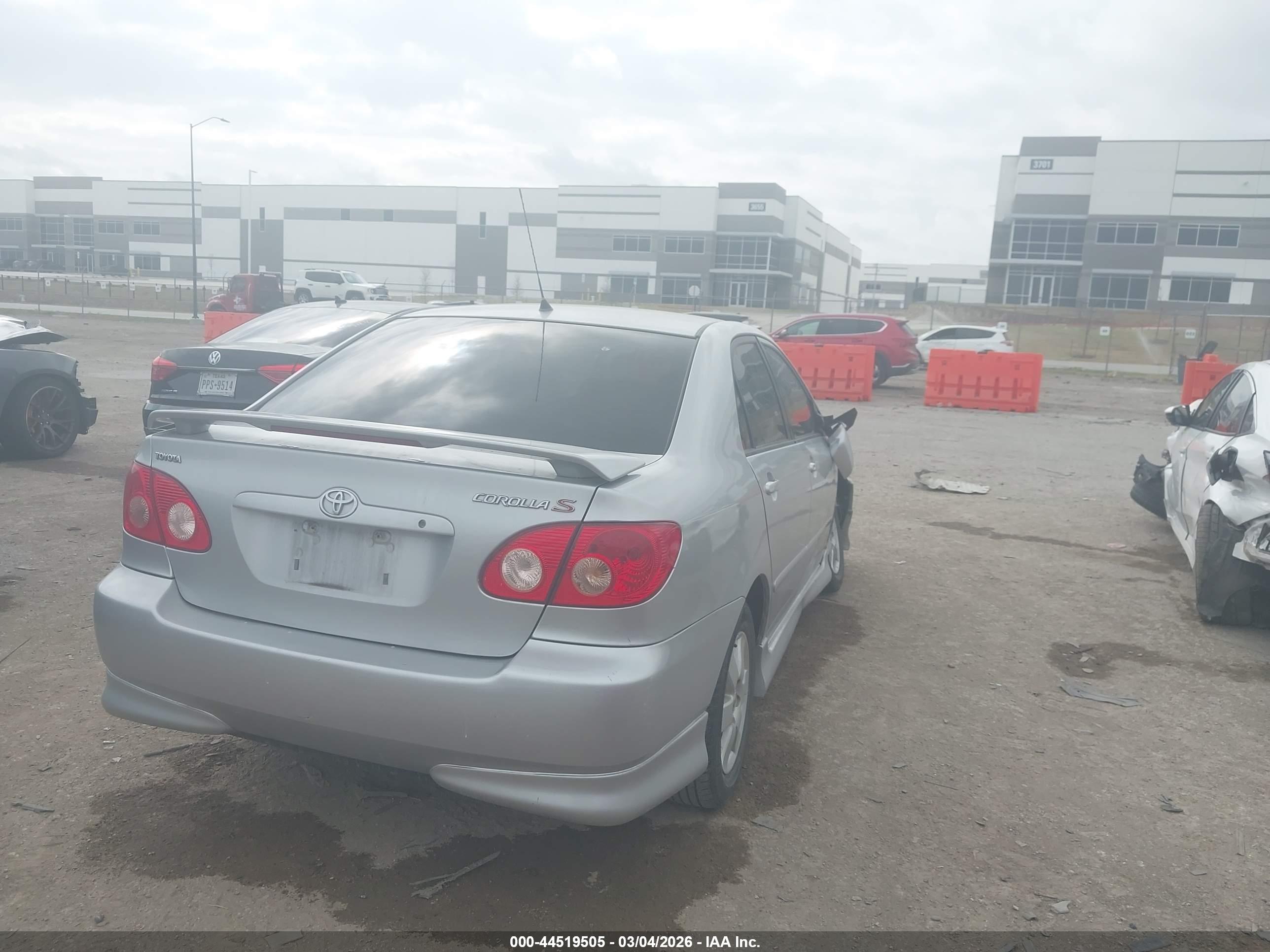 TOYOTA COROLLA image 4