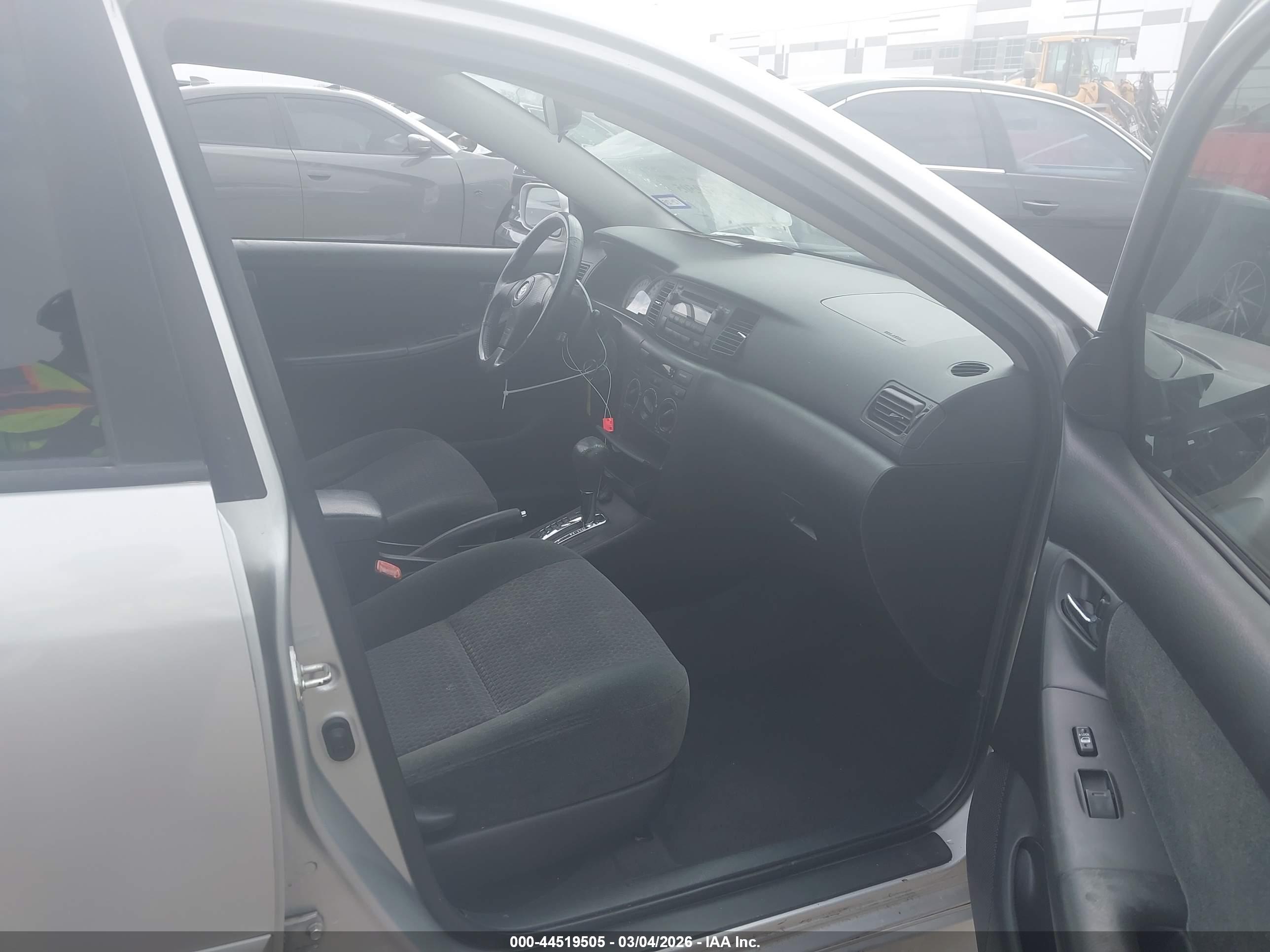 TOYOTA COROLLA image 5