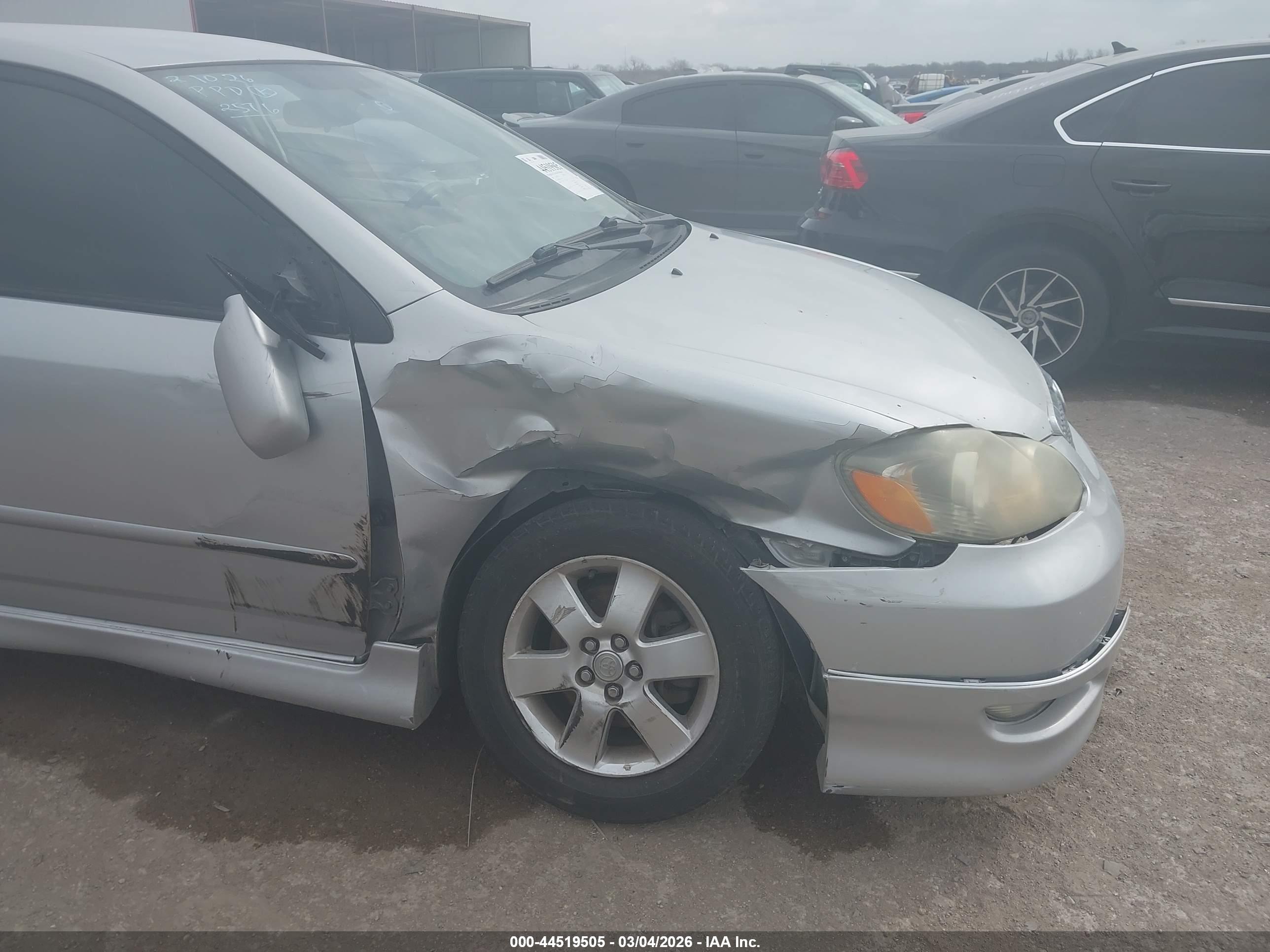 TOYOTA COROLLA image 6